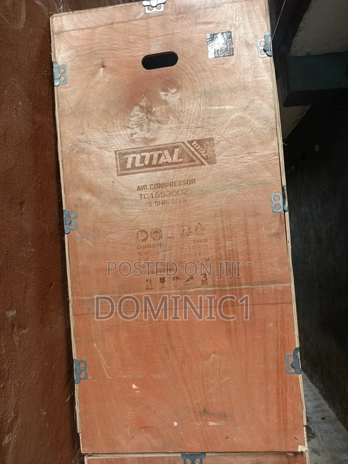 Total Industrial Air Compressor 300 Liters 5.5hp