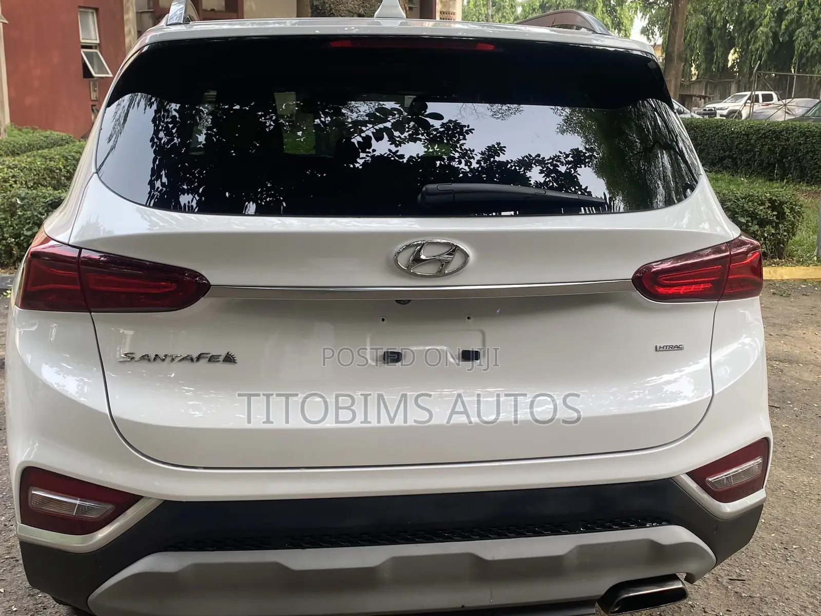 Hyundai Santa Fe Limited 2.0T FWD 2019 White