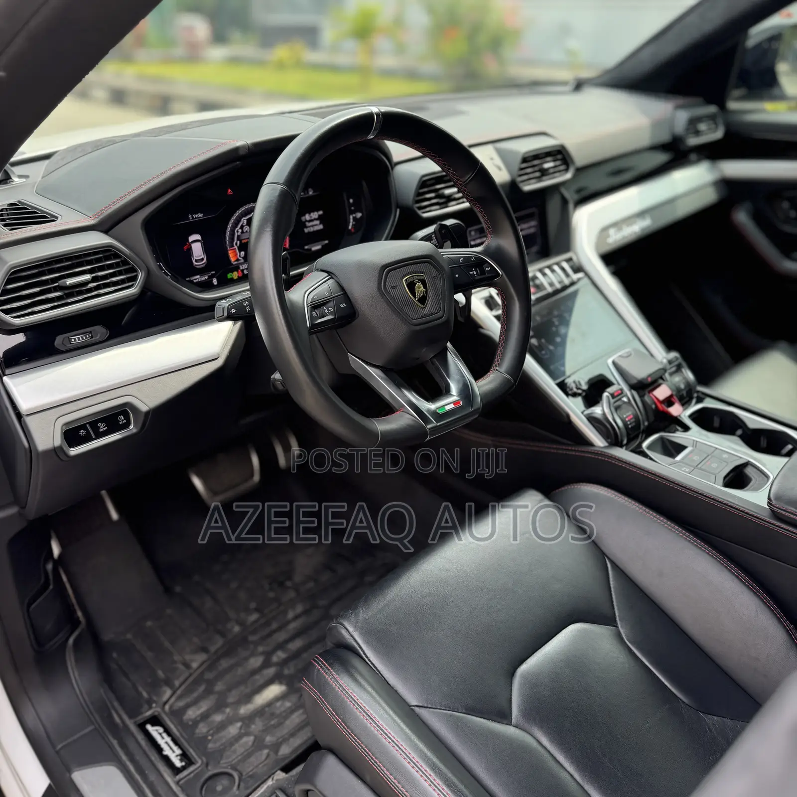 Lamborghini Urus Base 2019 White