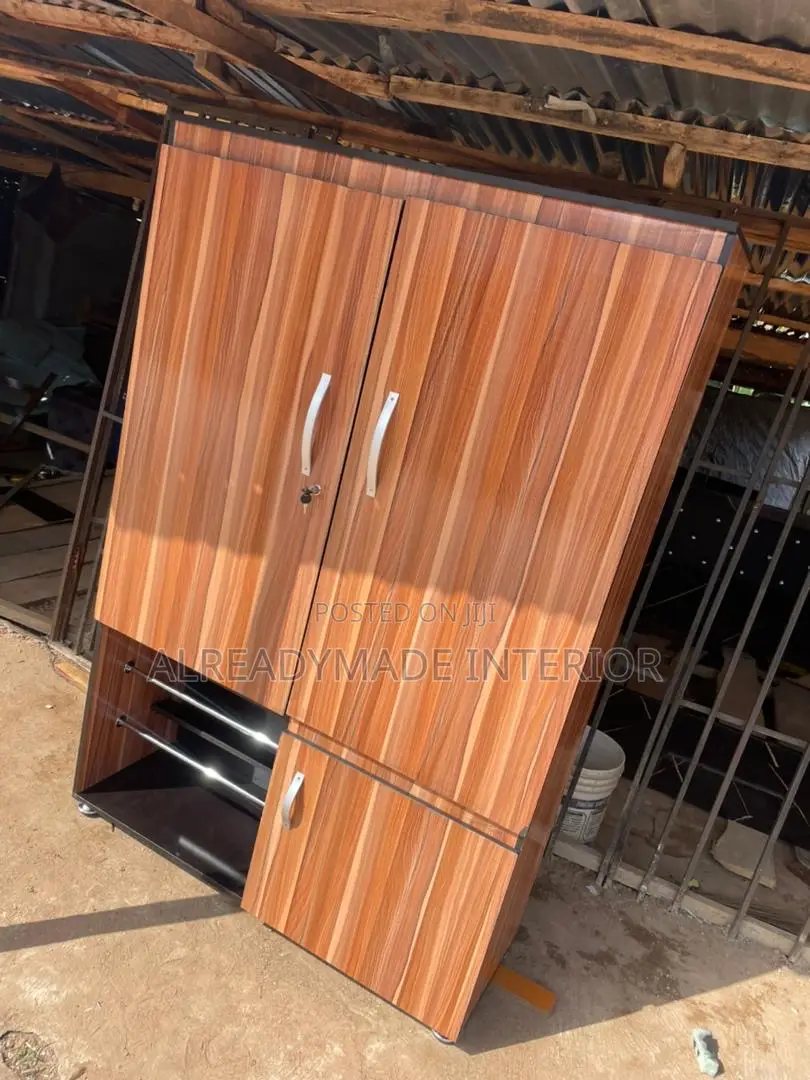 Wardrobe 4ft by 6ft