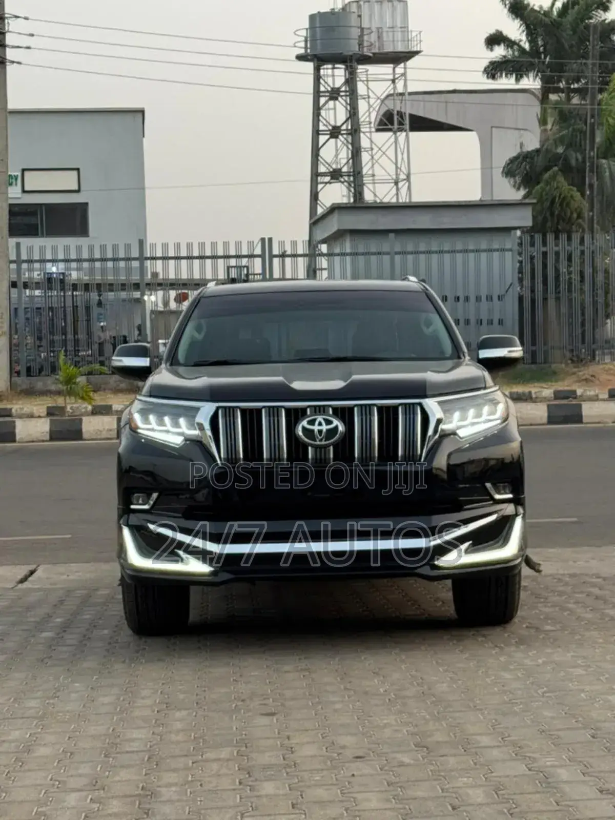 Toyota Land Cruiser Prado 2023 Black