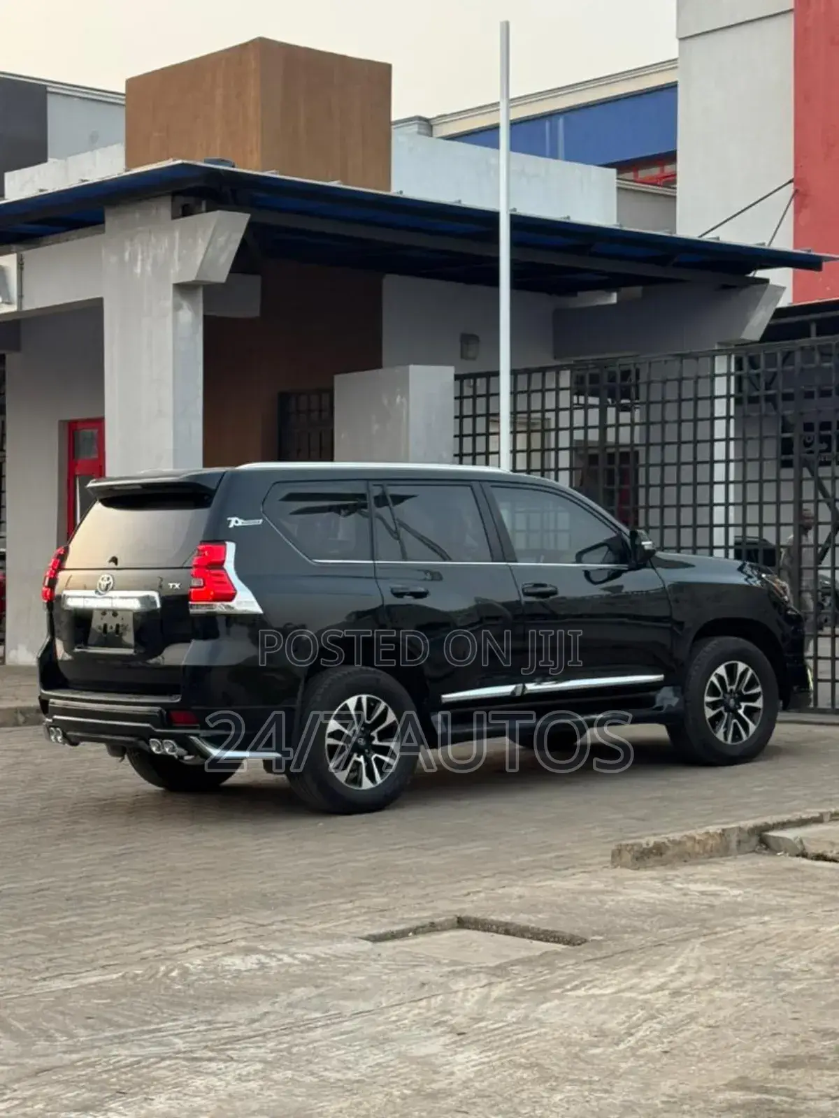 Toyota Land Cruiser Prado 2023 Black