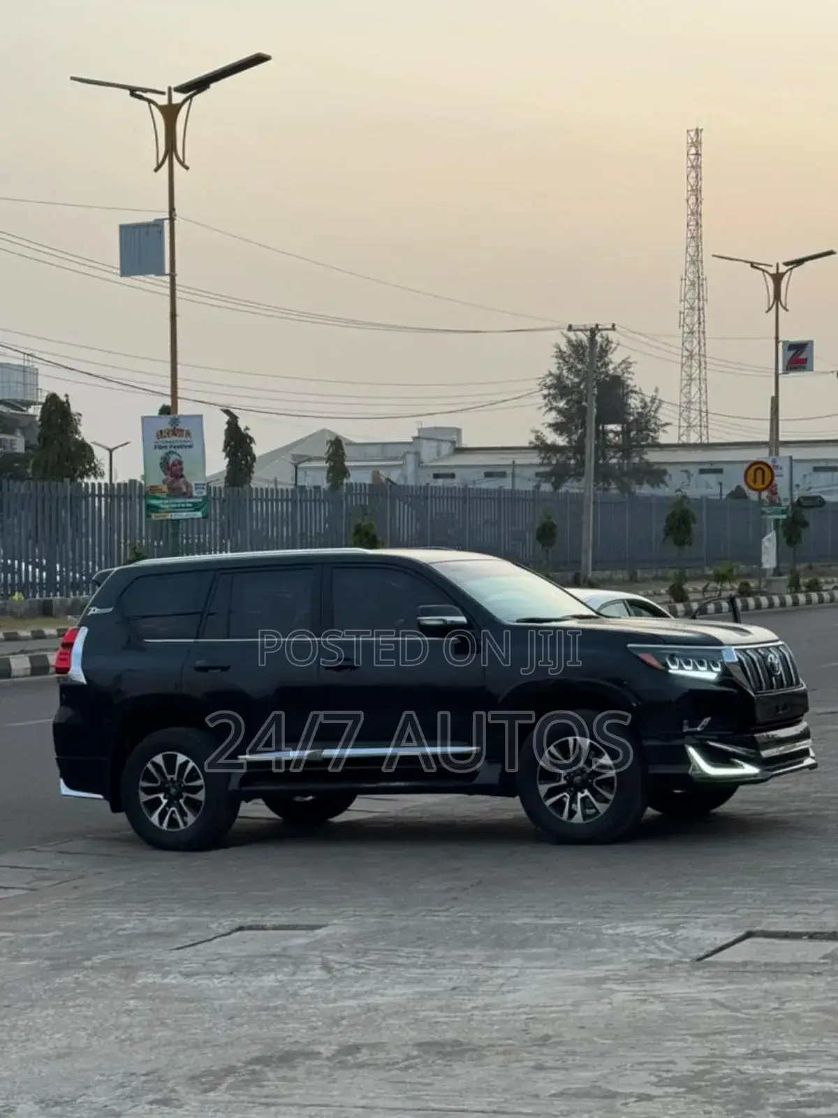 Toyota Land Cruiser Prado 2023 Black