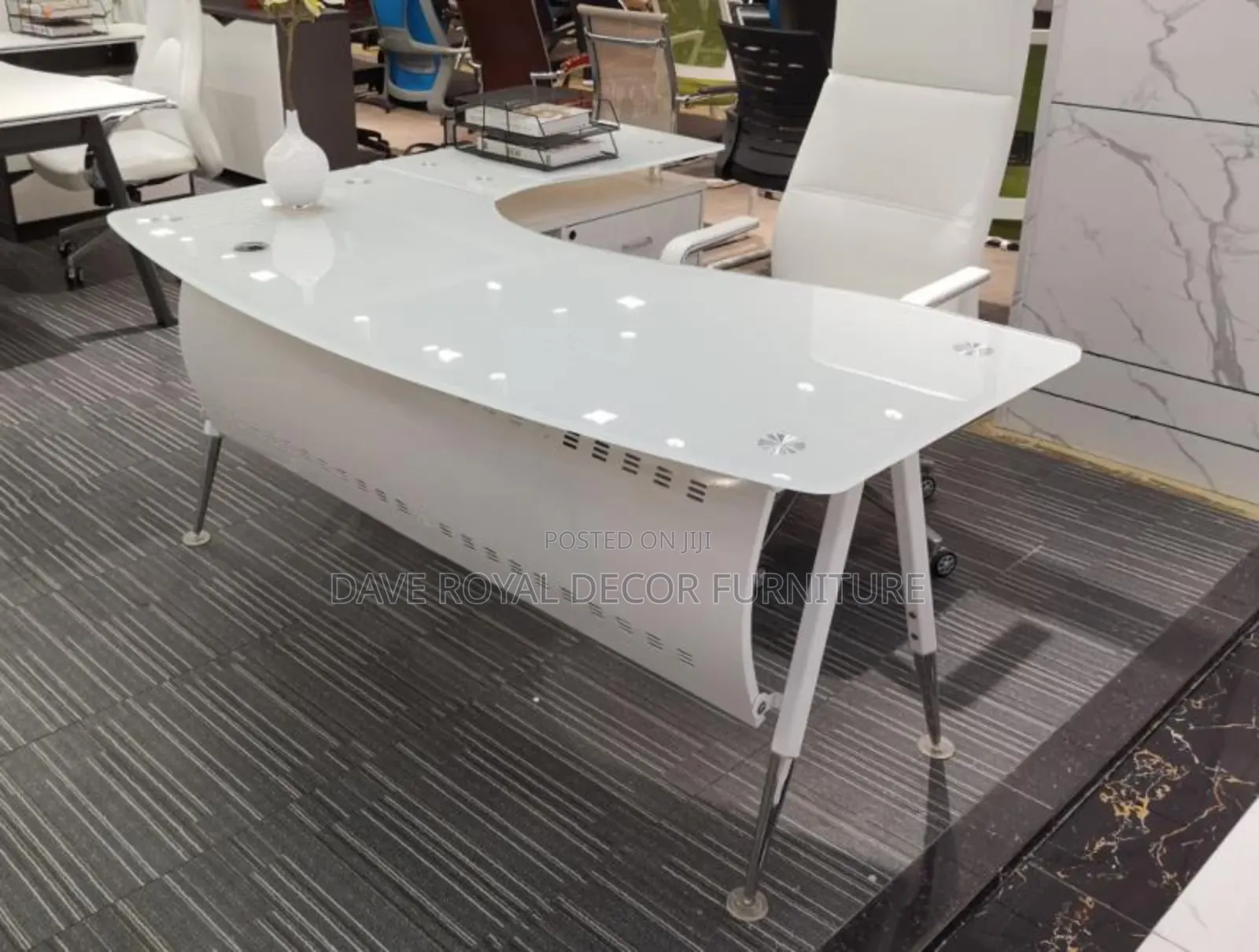 Classic Unique Glass Top Office Table