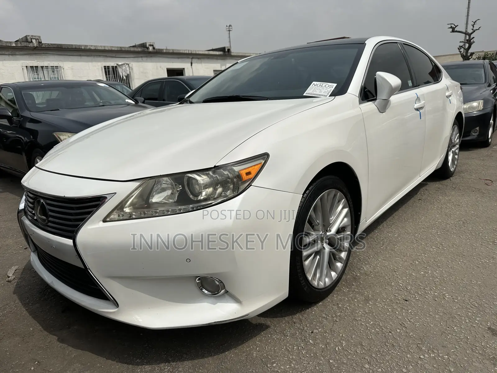 Lexus ES 350 FWD 2013 White