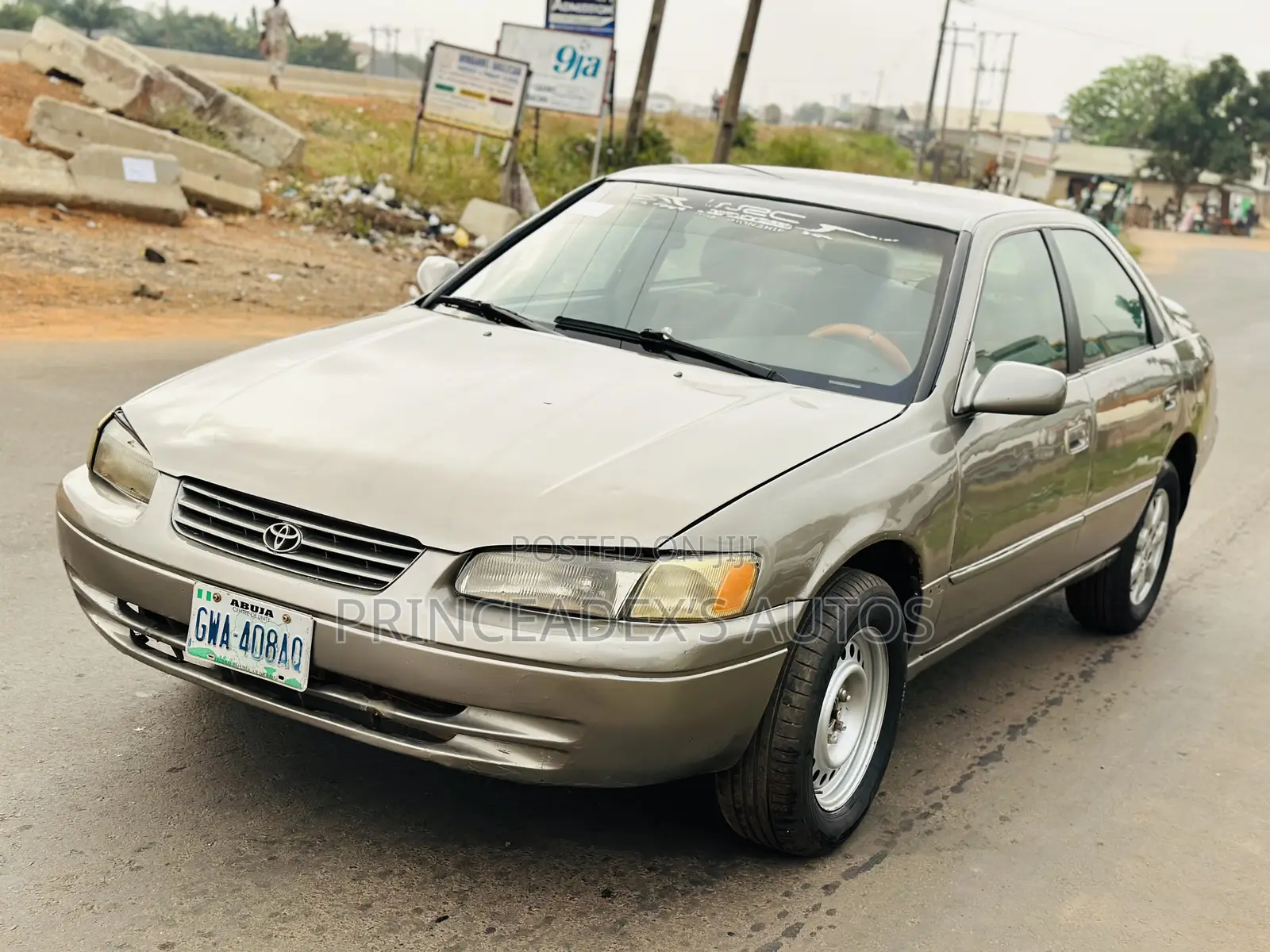 Toyota Camry Automatic 1998 Gray