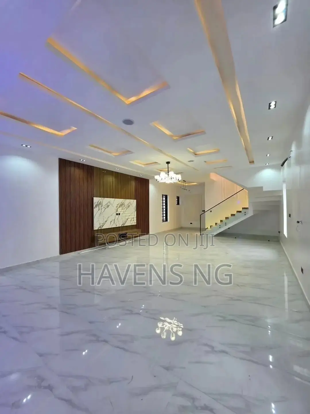 5bdrm Duplex in Lekki Phase 2 for sale