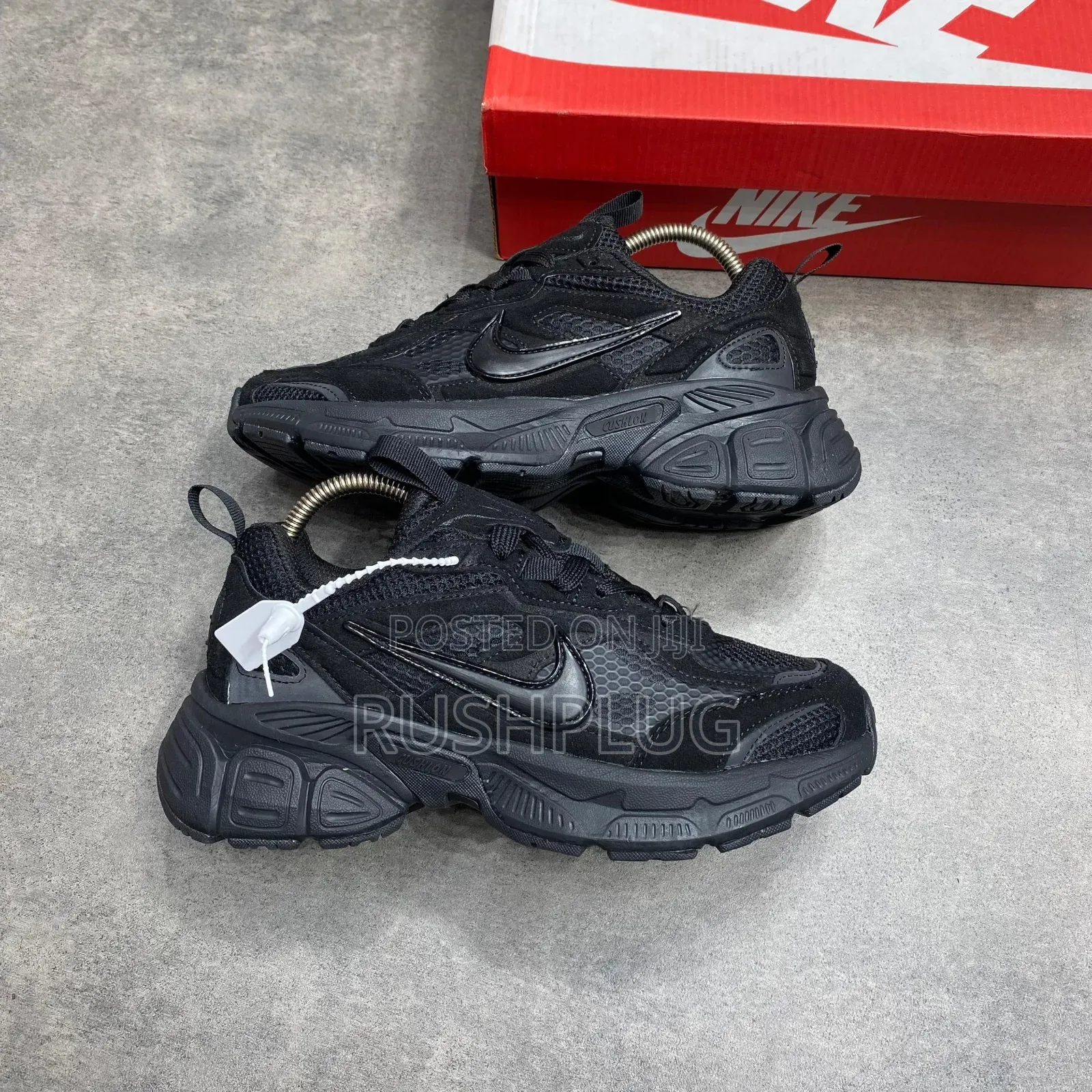 Nike V5 Runtrekk Luxury Sneakers