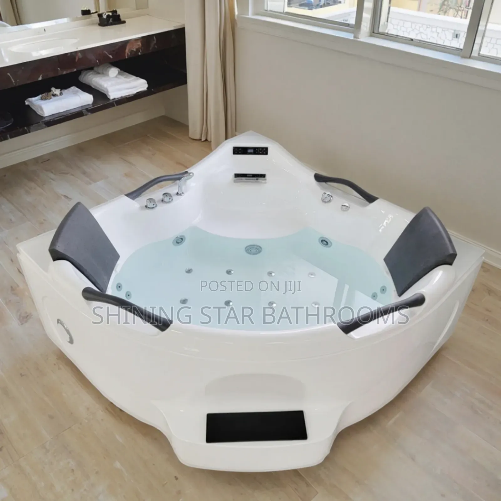 150cm X 150cm Corner Fibre Jacuzzi