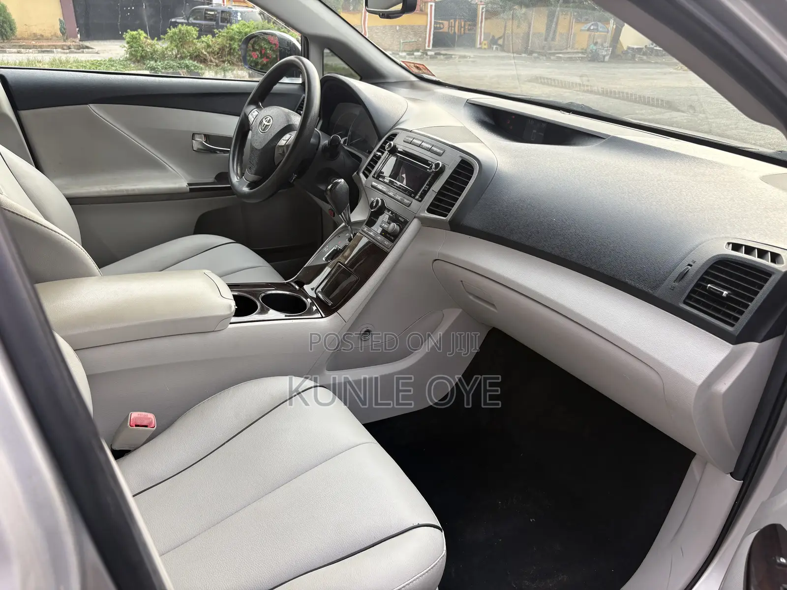 Toyota Venza AWD 2012 Silver