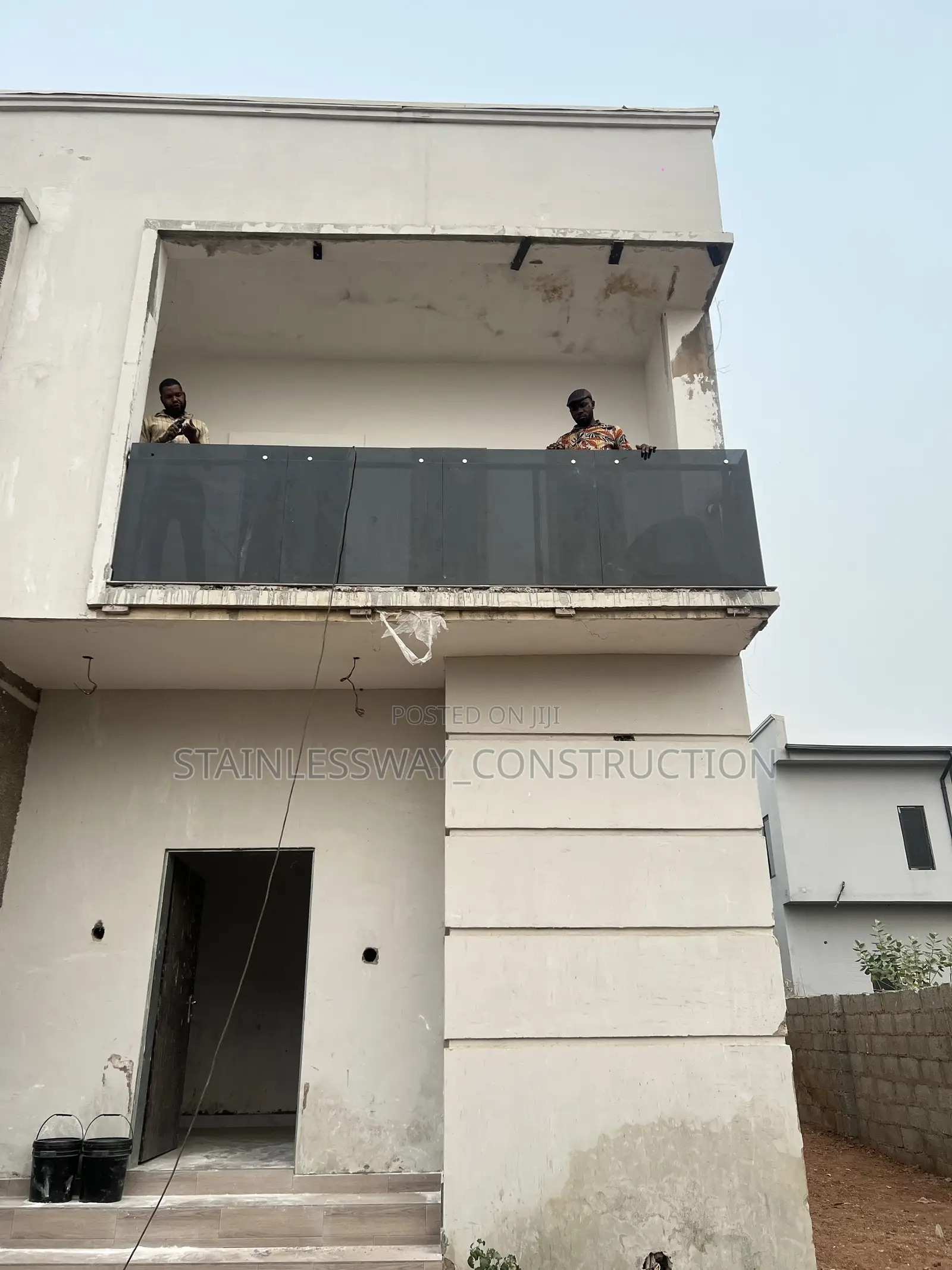 Diamondlite Glass Dark Gray Balcony Handrails