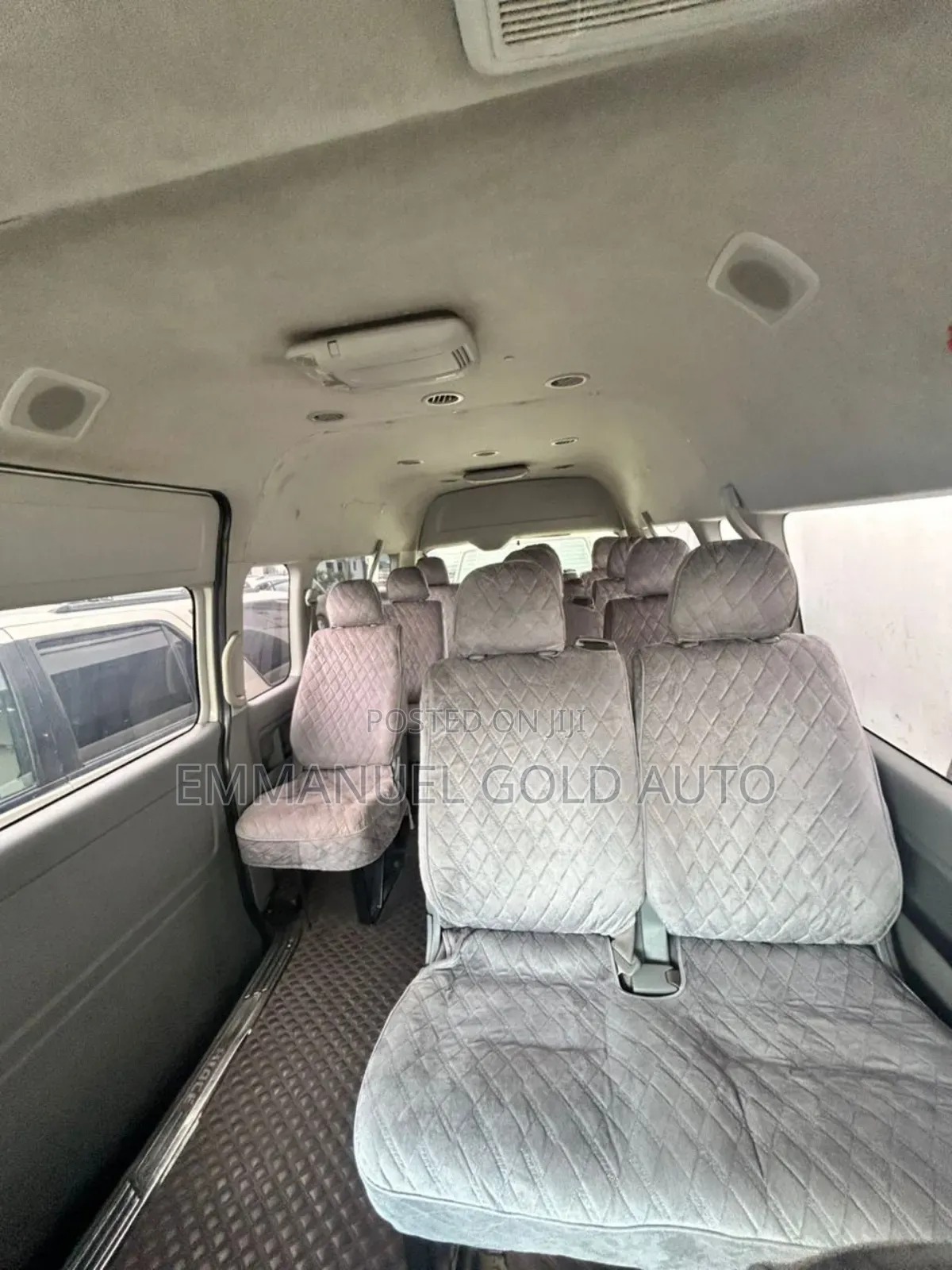 Toyota HiAce 2014 White
