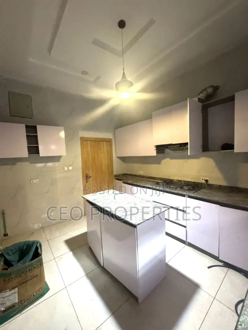 4bdrm Duplex in Thomas Estate for rent