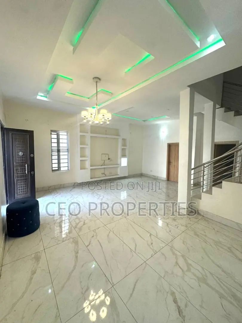 4bdrm Duplex in Thomas Estate for rent