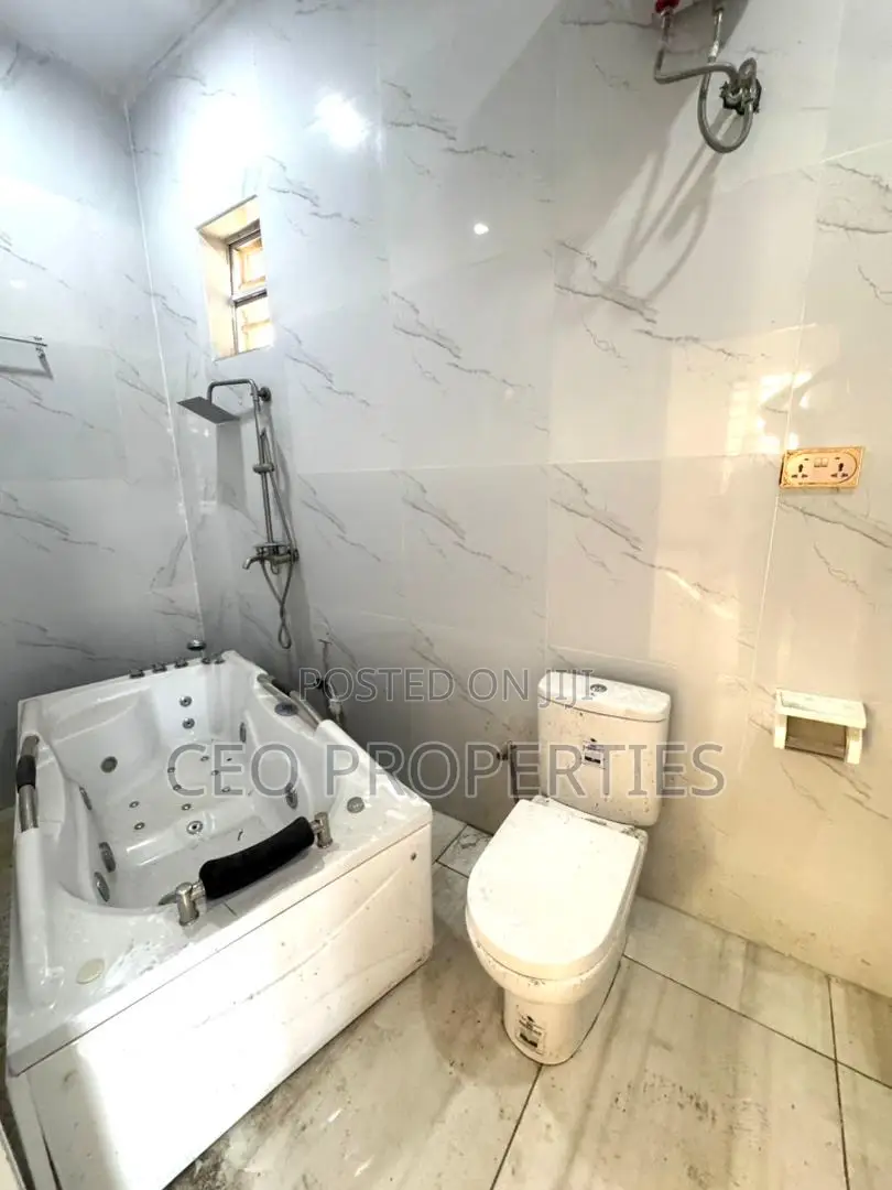 4bdrm Duplex in Thomas Estate for rent
