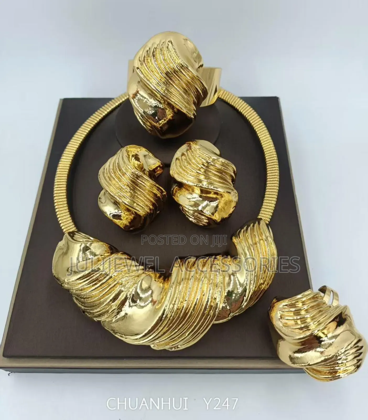 High Quality Non Tarnish Jewelry Set of 4.
