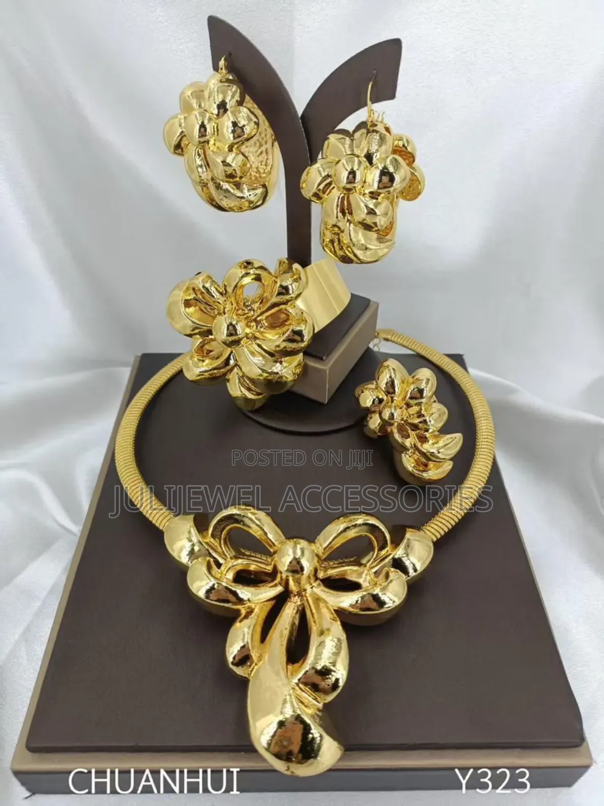 High Quality Non Tarnish Jewelry Set of 4.