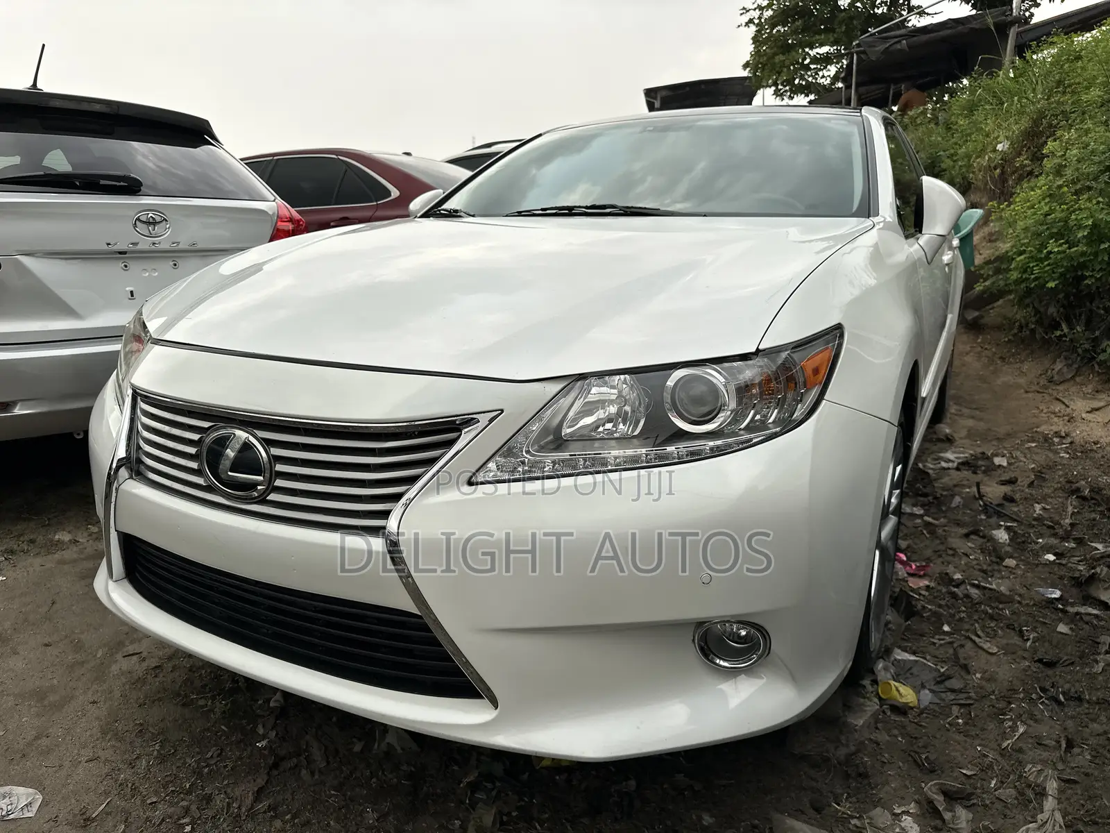 Lexus ES 350 FWD 2013 White