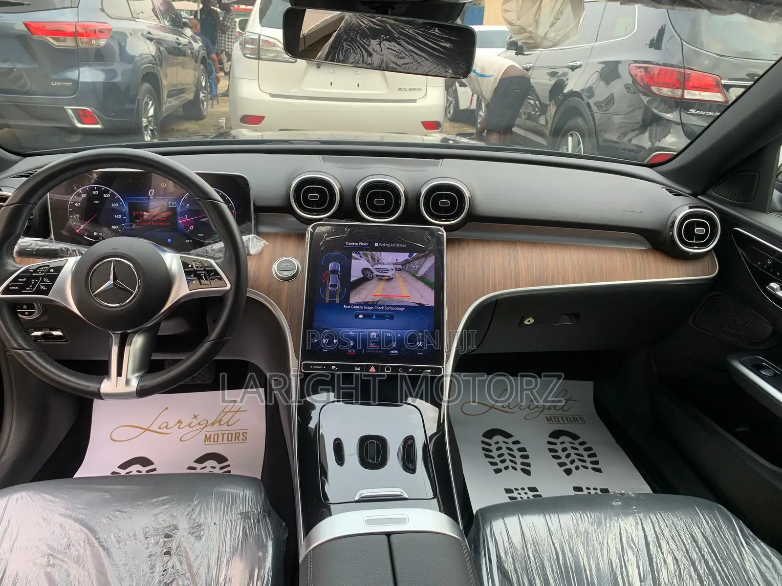 Mercedes-Benz C300 2024 Black