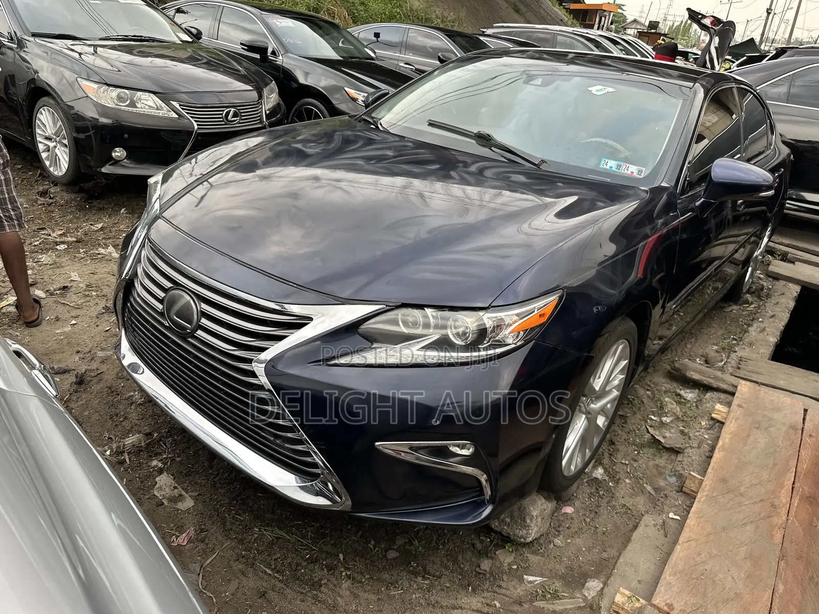 Lexus ES 350 FWD 2016 Blue