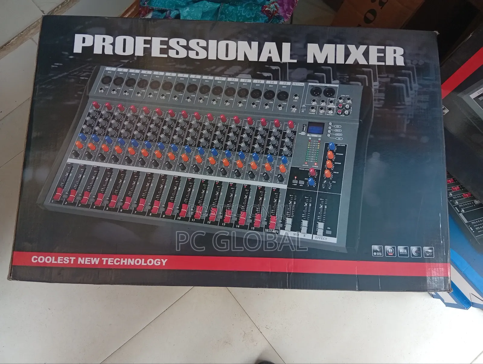 Yamaha 16 Channel Flat Mixer