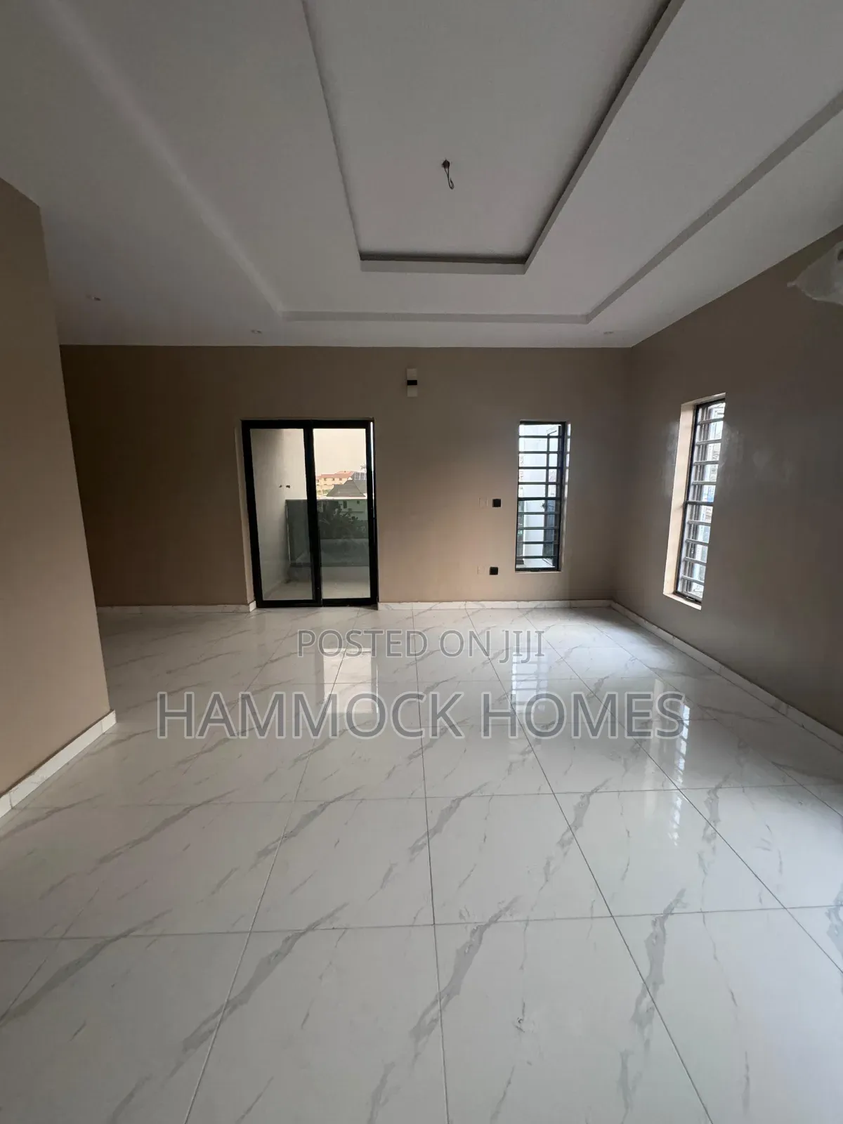 5bdrm Penthouse in Engr Lere Adigun Gra, Basorun for rent