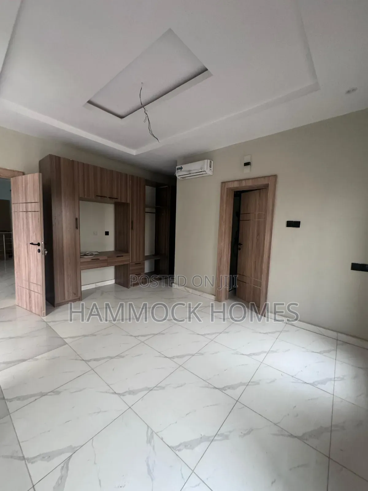 5bdrm Penthouse in Engr Lere Adigun Gra, Basorun for rent