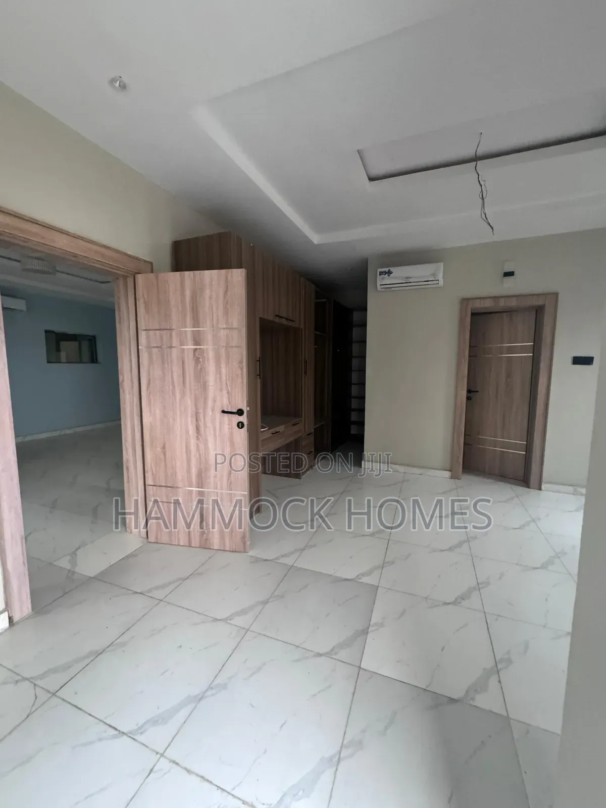5bdrm Penthouse in Engr Lere Adigun Gra, Basorun for rent