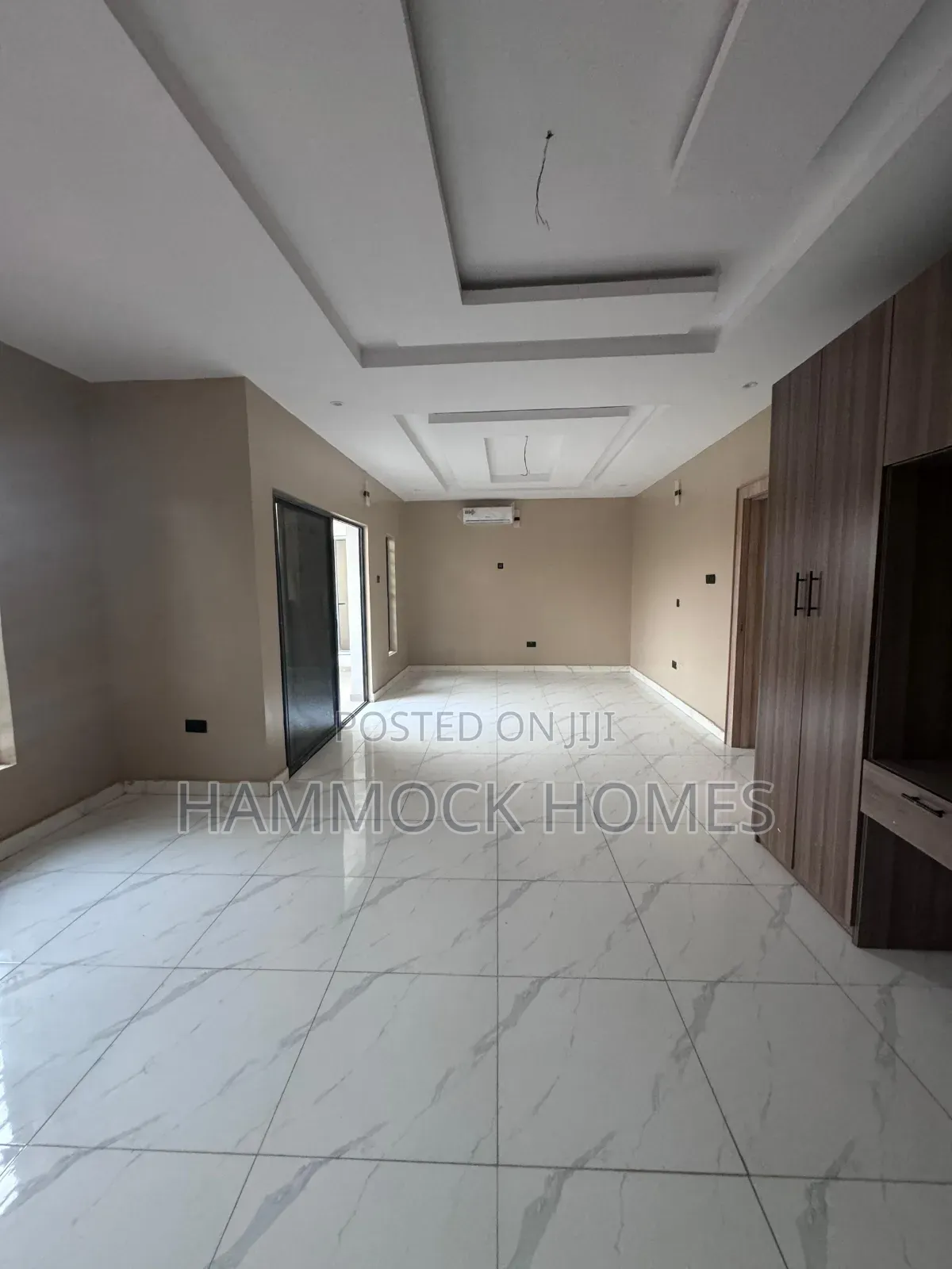 5bdrm Penthouse in Engr Lere Adigun Gra, Basorun for rent
