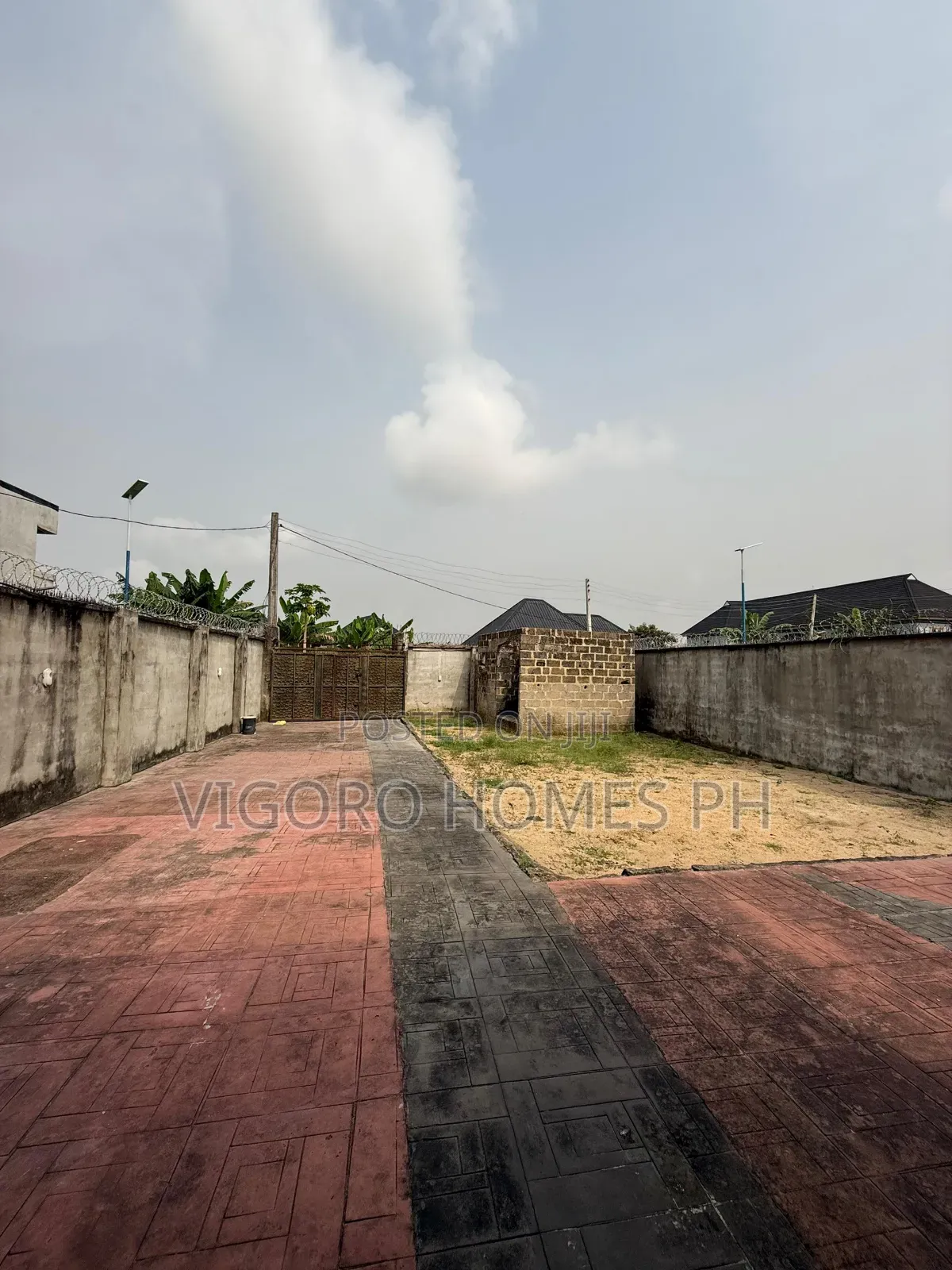 2bdrm Bungalow in Rumuoparali for sale
