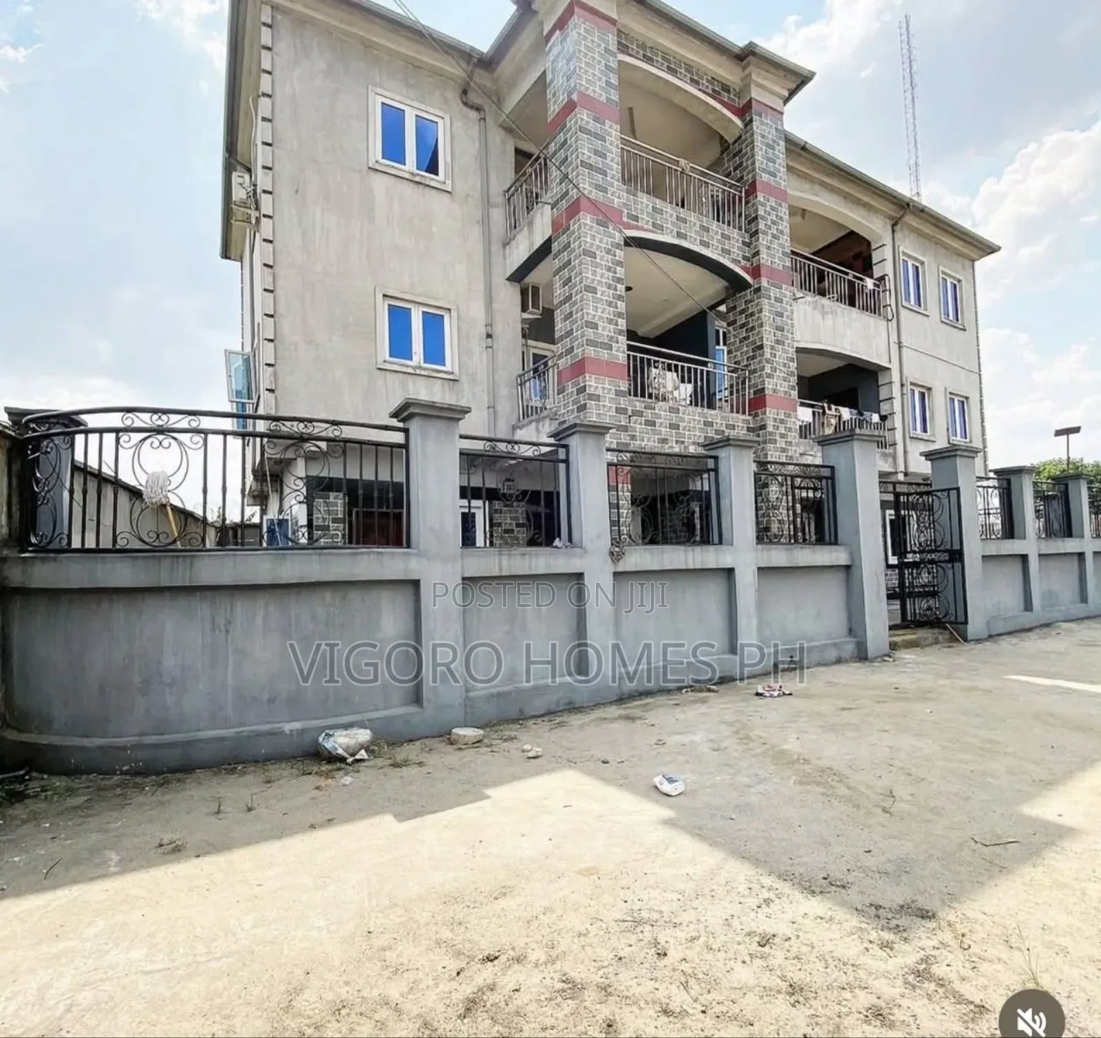 9bdrm Block of Flats in Port-Harcourt for sale