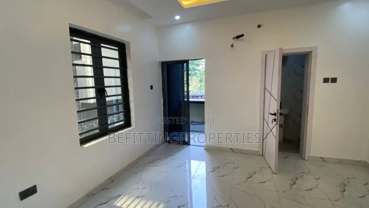 4bdrm Duplex in Ikeja for sale