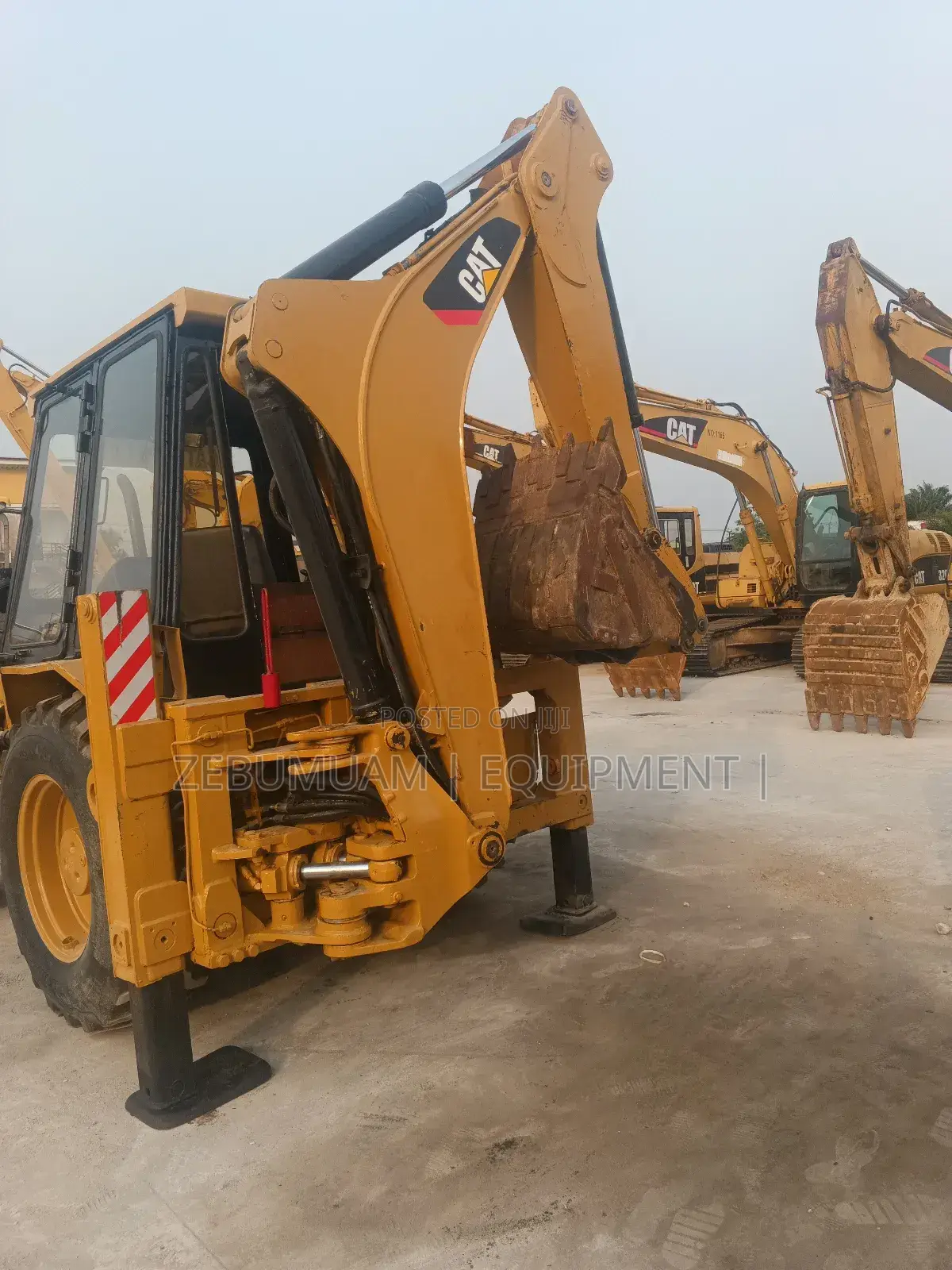 Caterpillar Backhoe Loader 424b for Sale. 98m Naira Only.