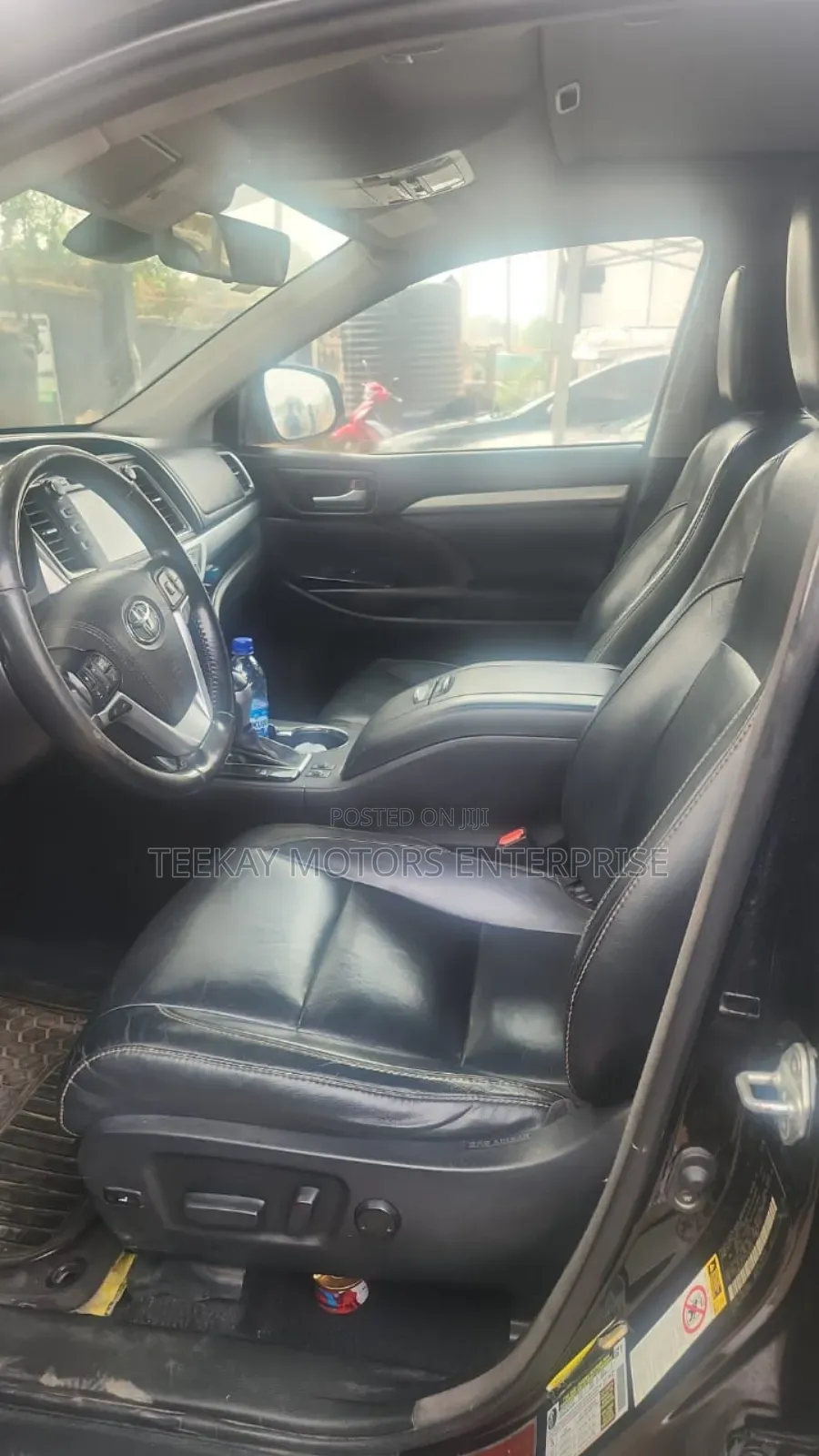 Toyota Highlander XLE 4x2 V6 (3.5L 6cyl 8A) 2018 Black