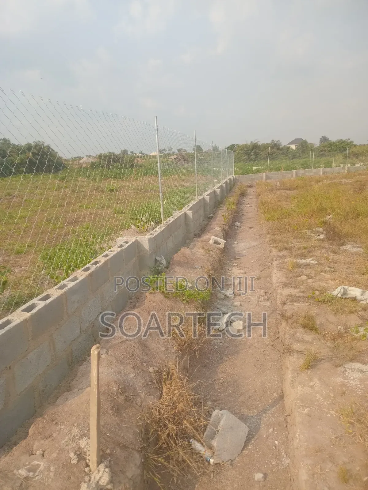 Chain Link Fencing Wifh Dwarf Brick Fencing