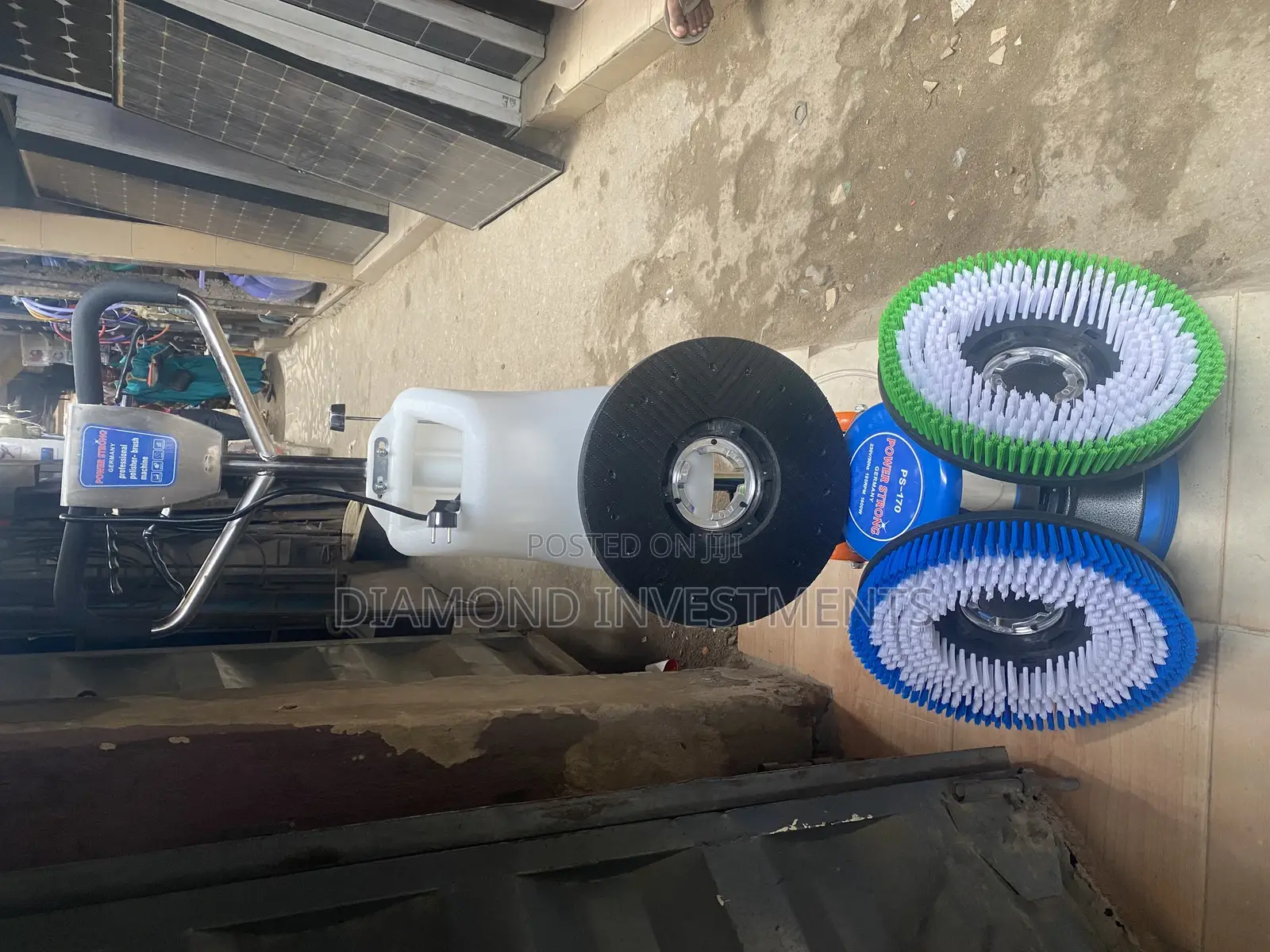 Floor Scrubbing Machine