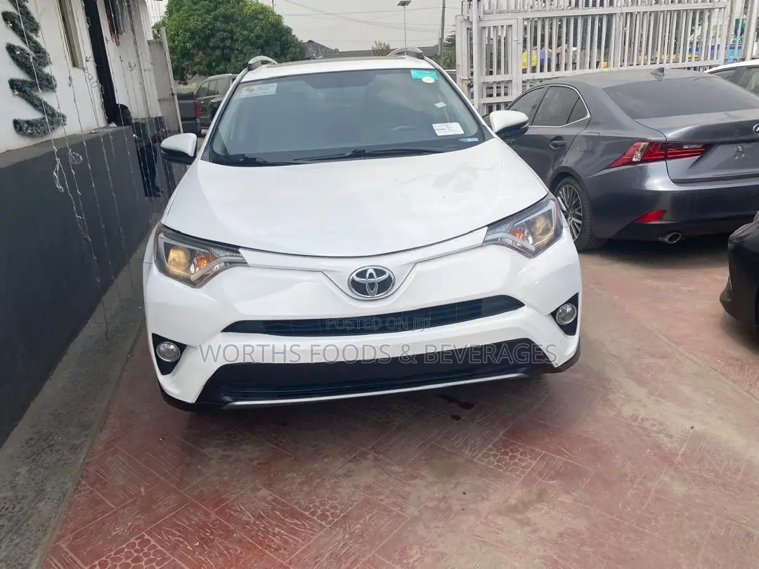 Toyota RAV4 2016 White