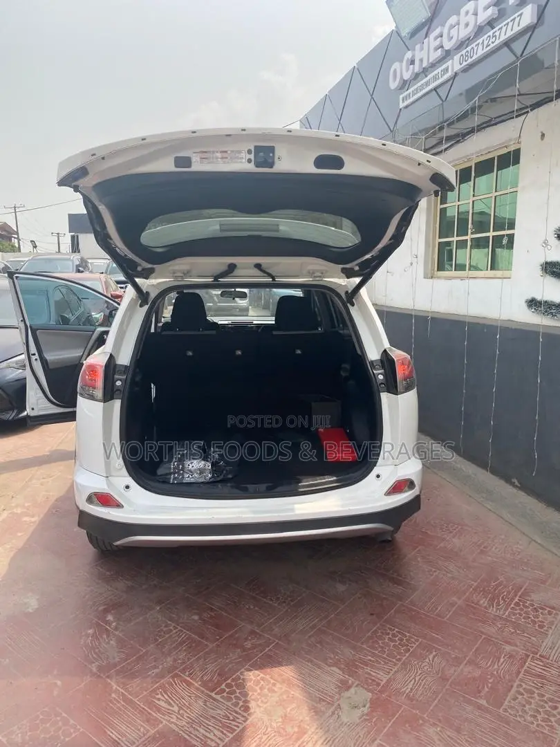 Toyota RAV4 2016 White