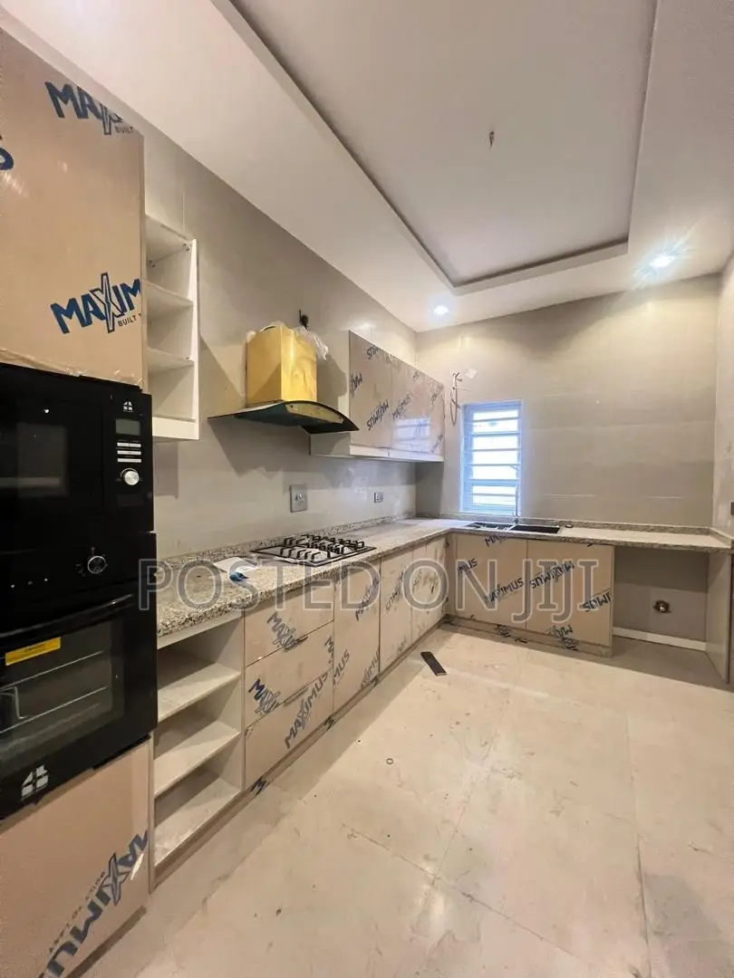 2bdrm Apartment in Airport Road for sale