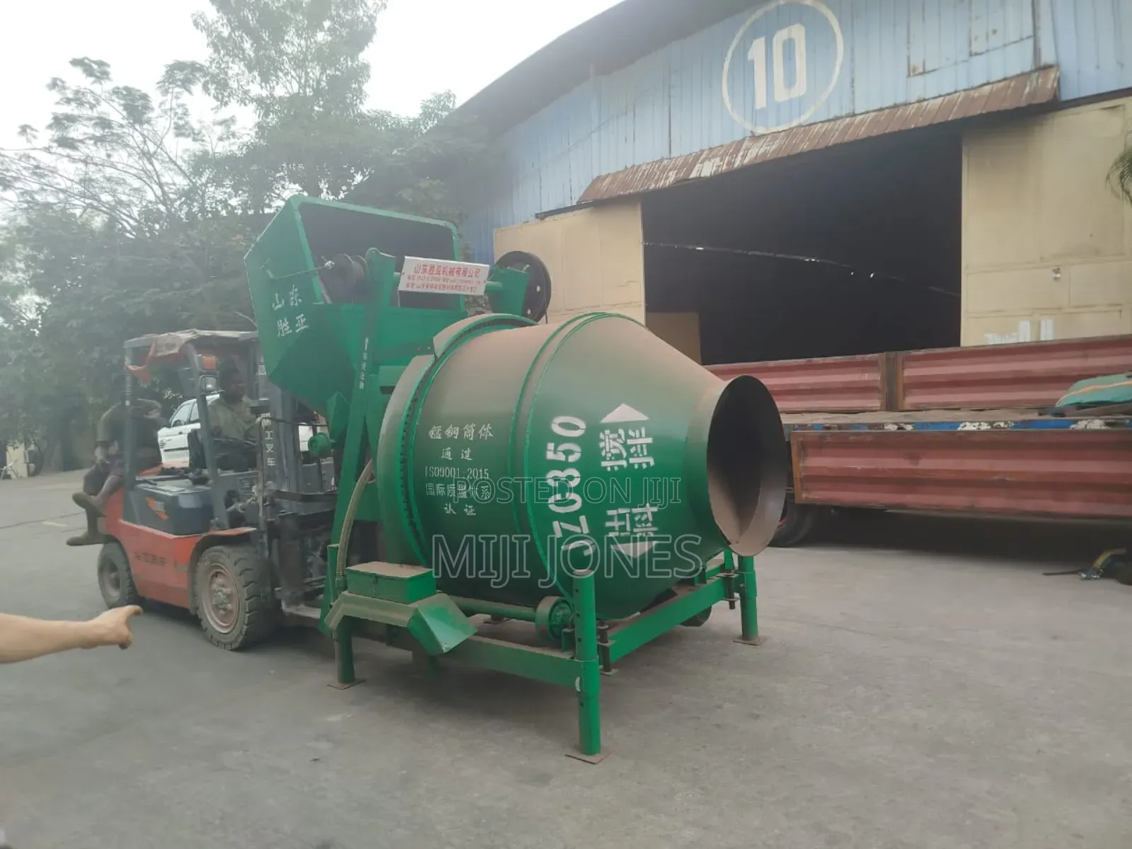 *Jzc350 Self-Loading Mixer – Perfect for Small Projects*