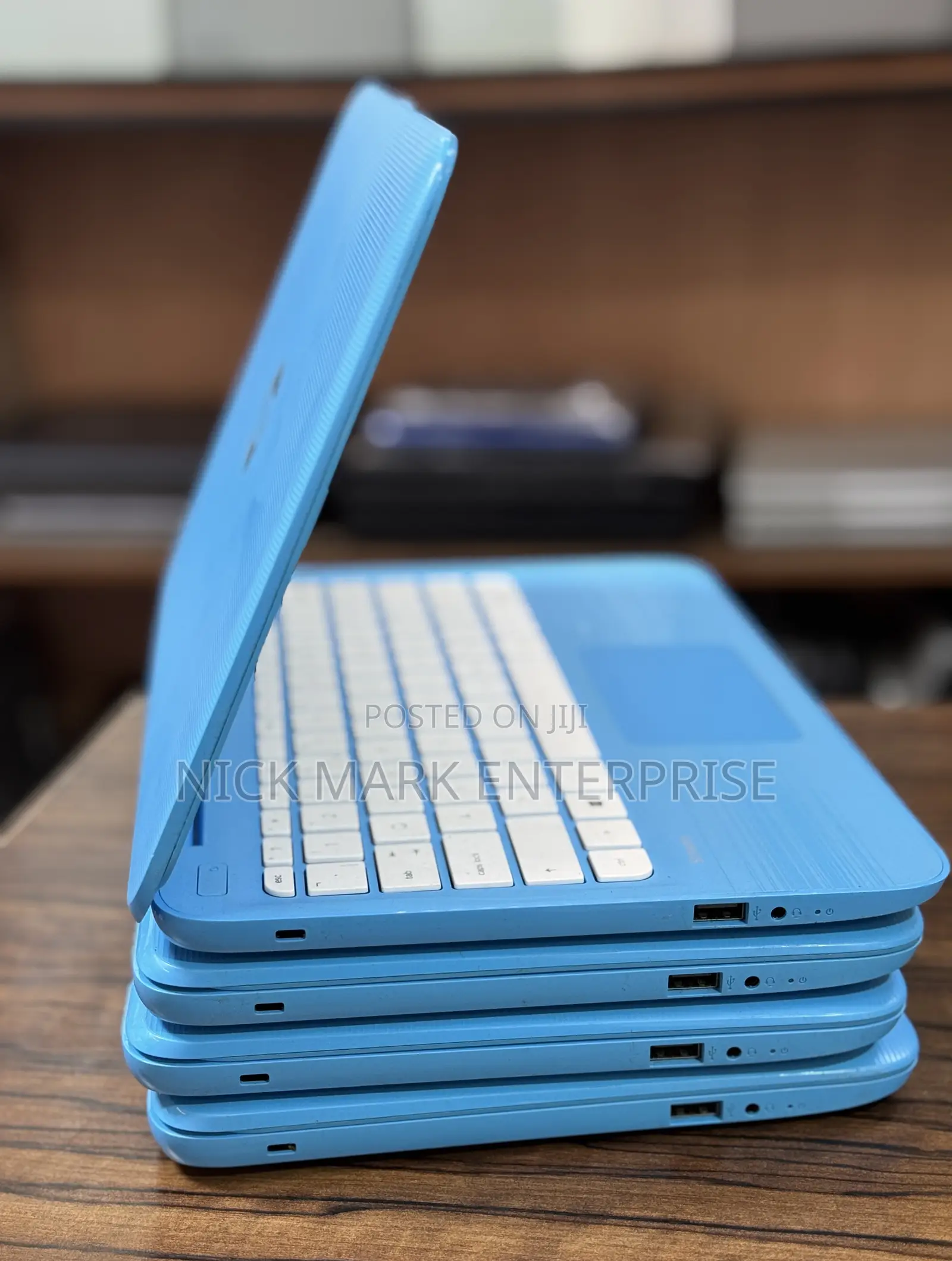 Laptop HP Stream 11 2GB Intel Celeron SSD 32GB