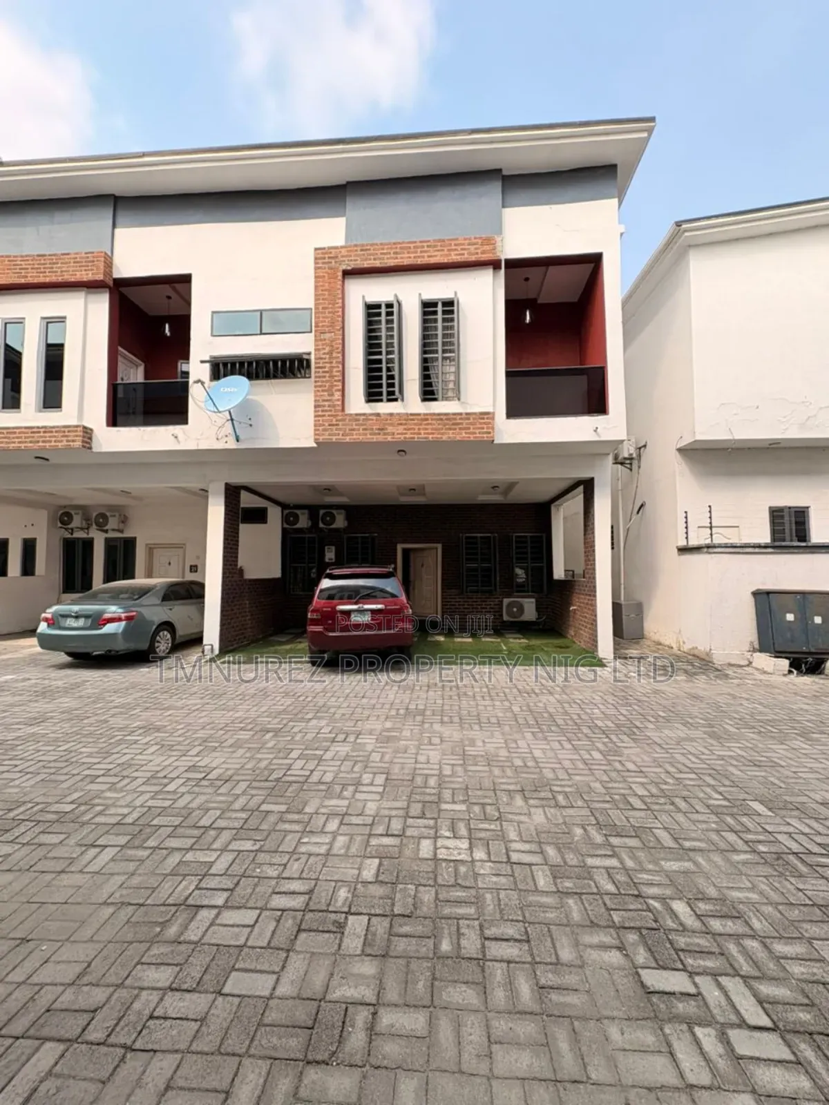 3bdrm Duplex in Orchild Road, Chevron for rent