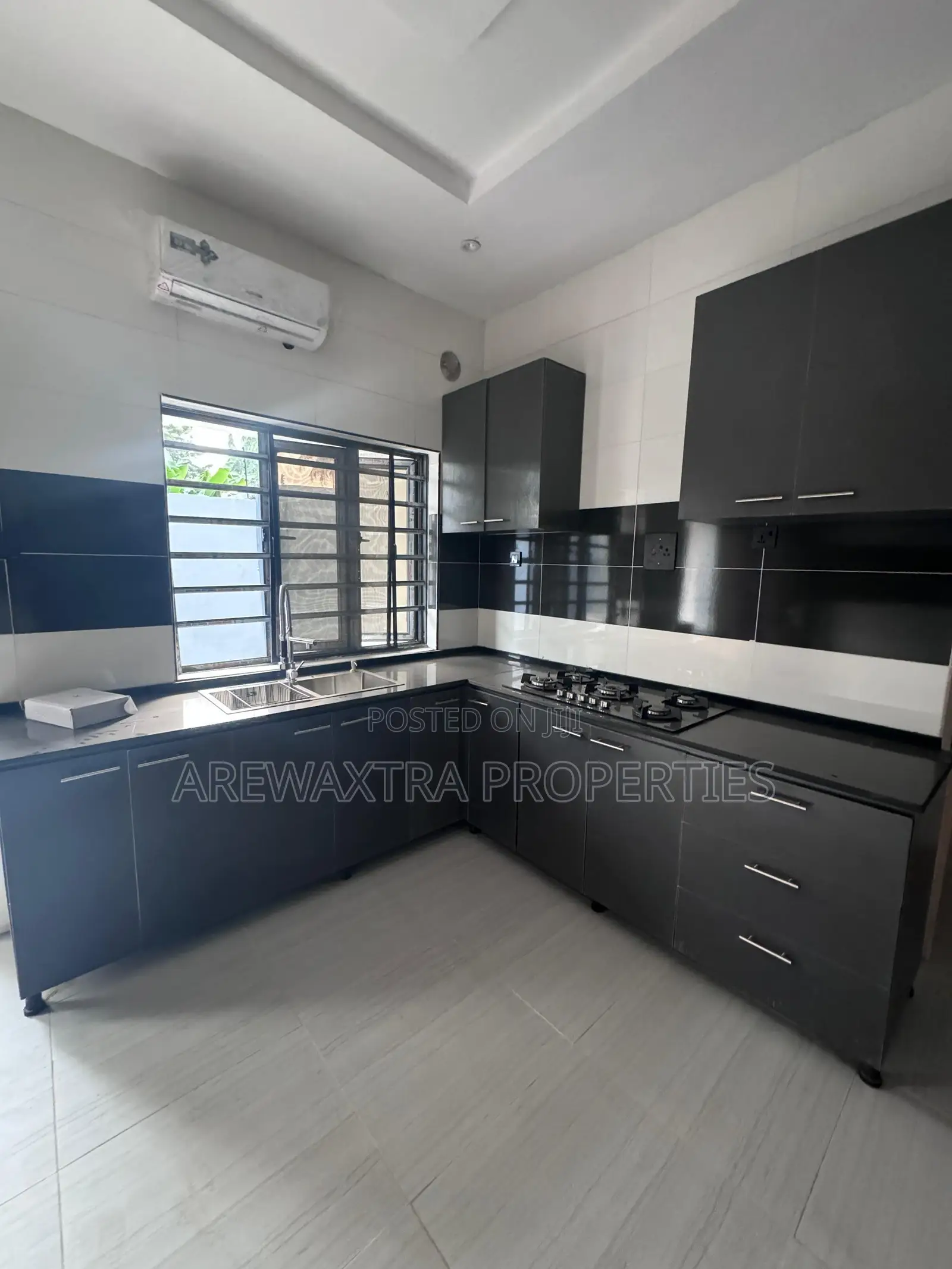 4bdrm Duplex in Engr Lere Adigun Gra, Basorun for rent
