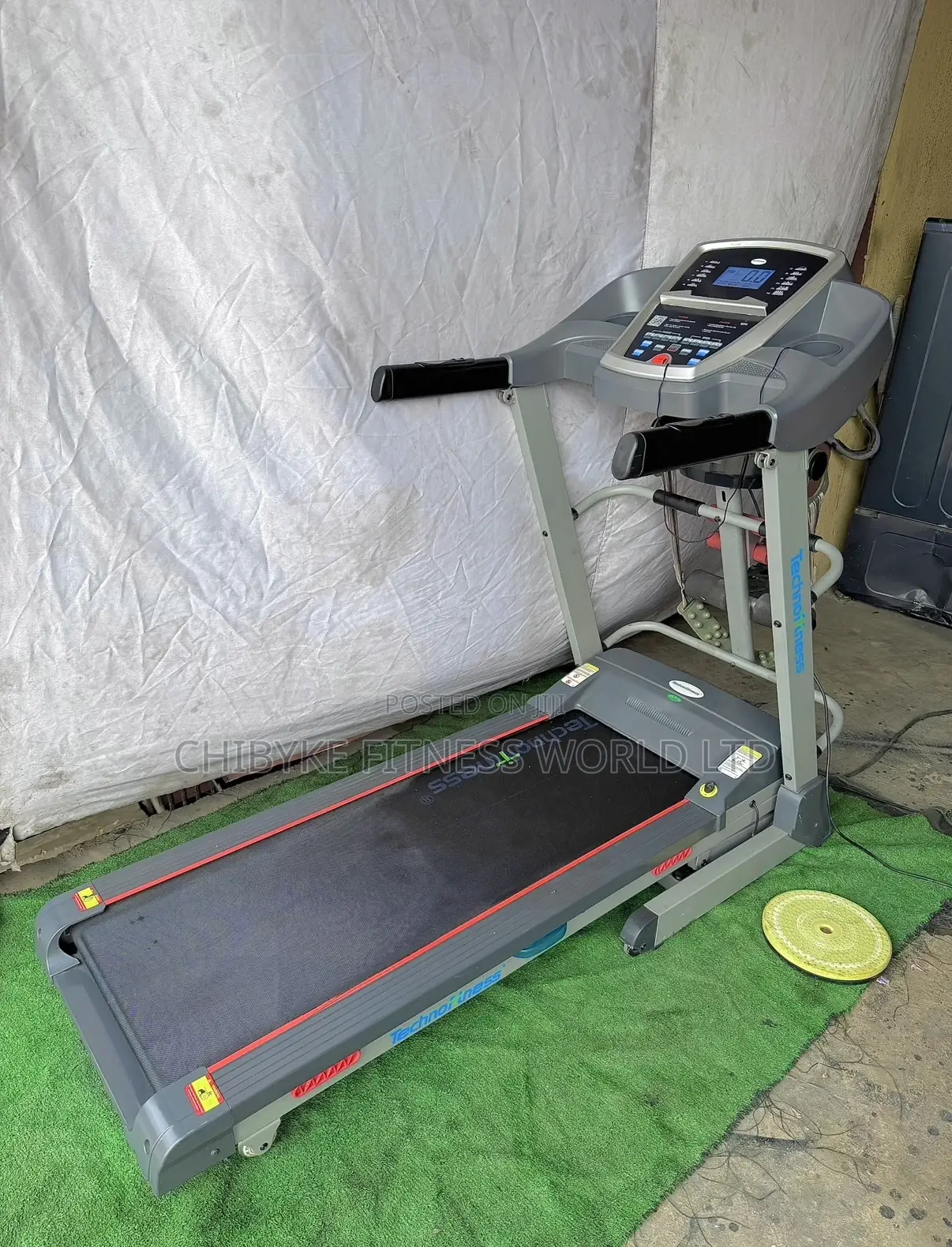 3hp Techno Fitness Treadmill With Auto Incline