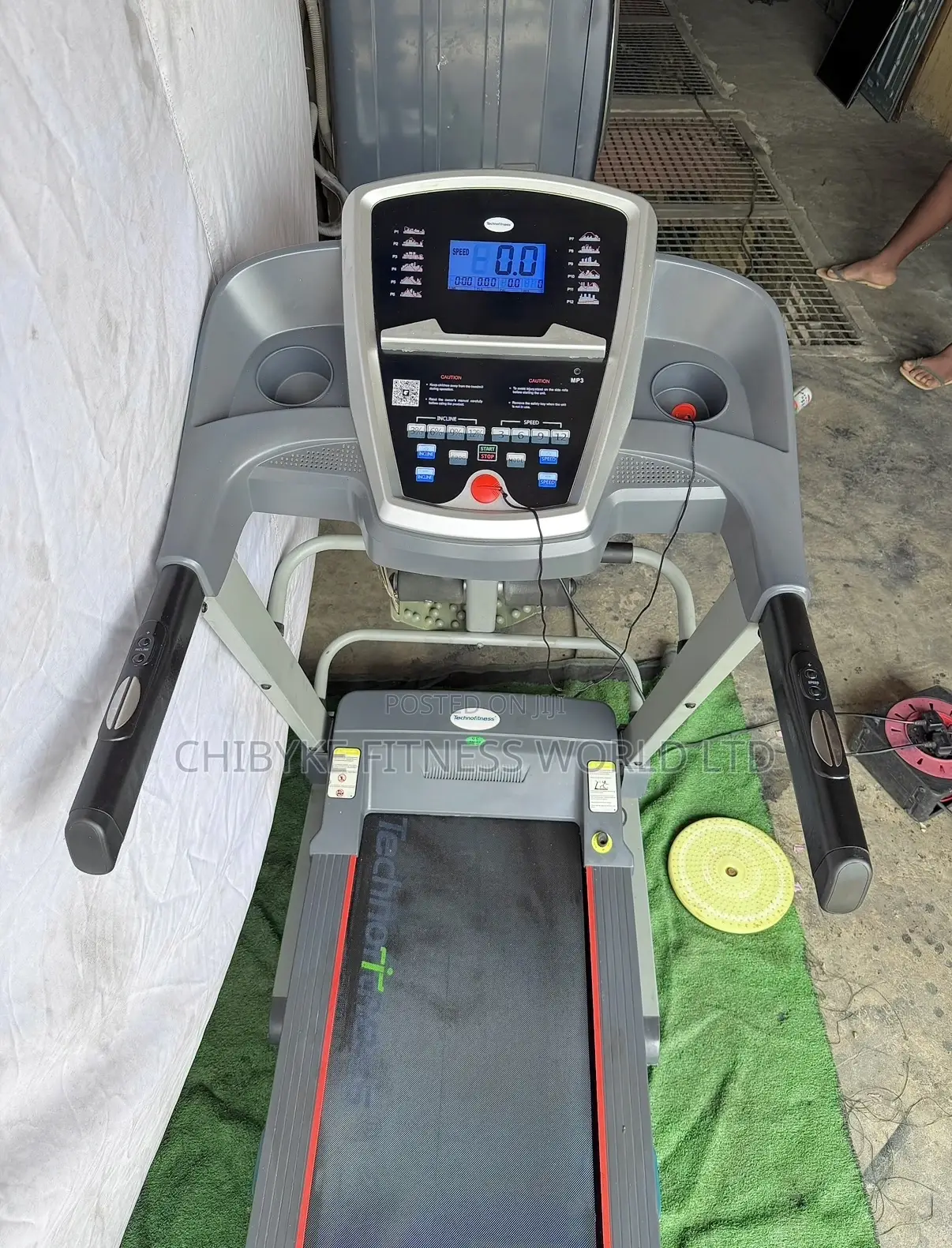 3hp Techno Fitness Treadmill With Auto Incline