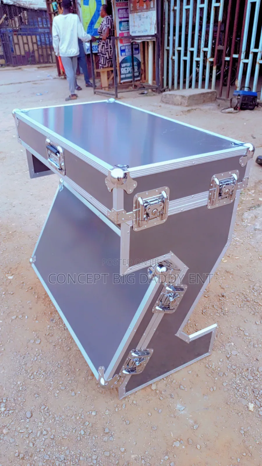 Dj Booth Z Stand