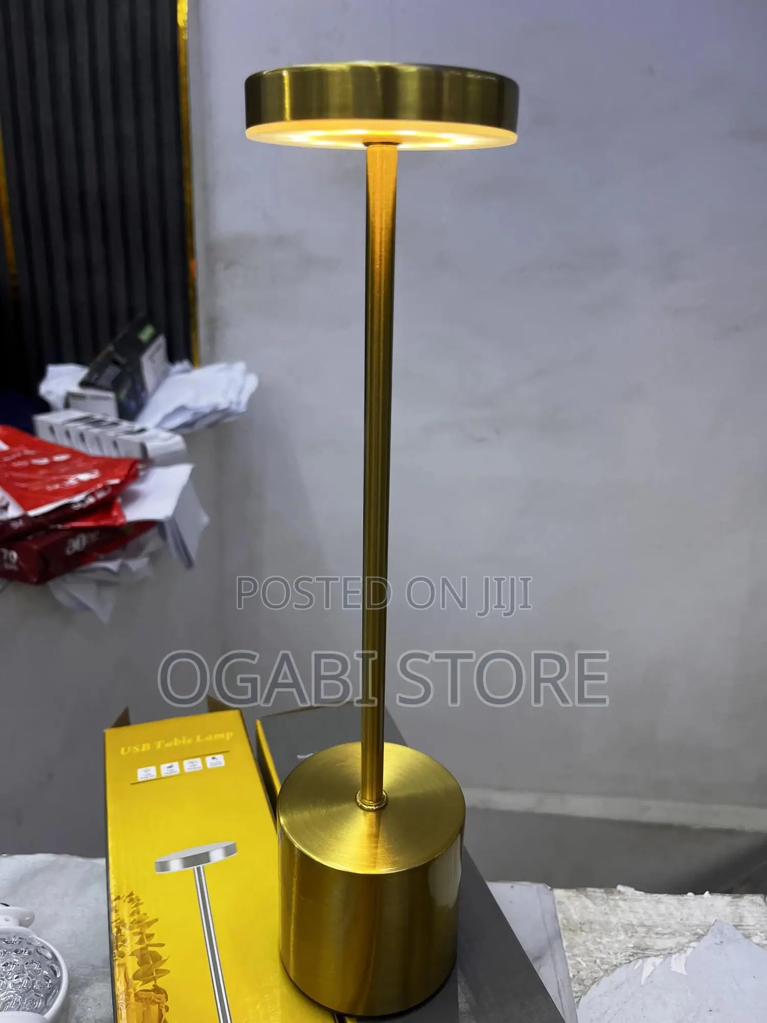 Beautiful Touch Rechargeable Table Lamp