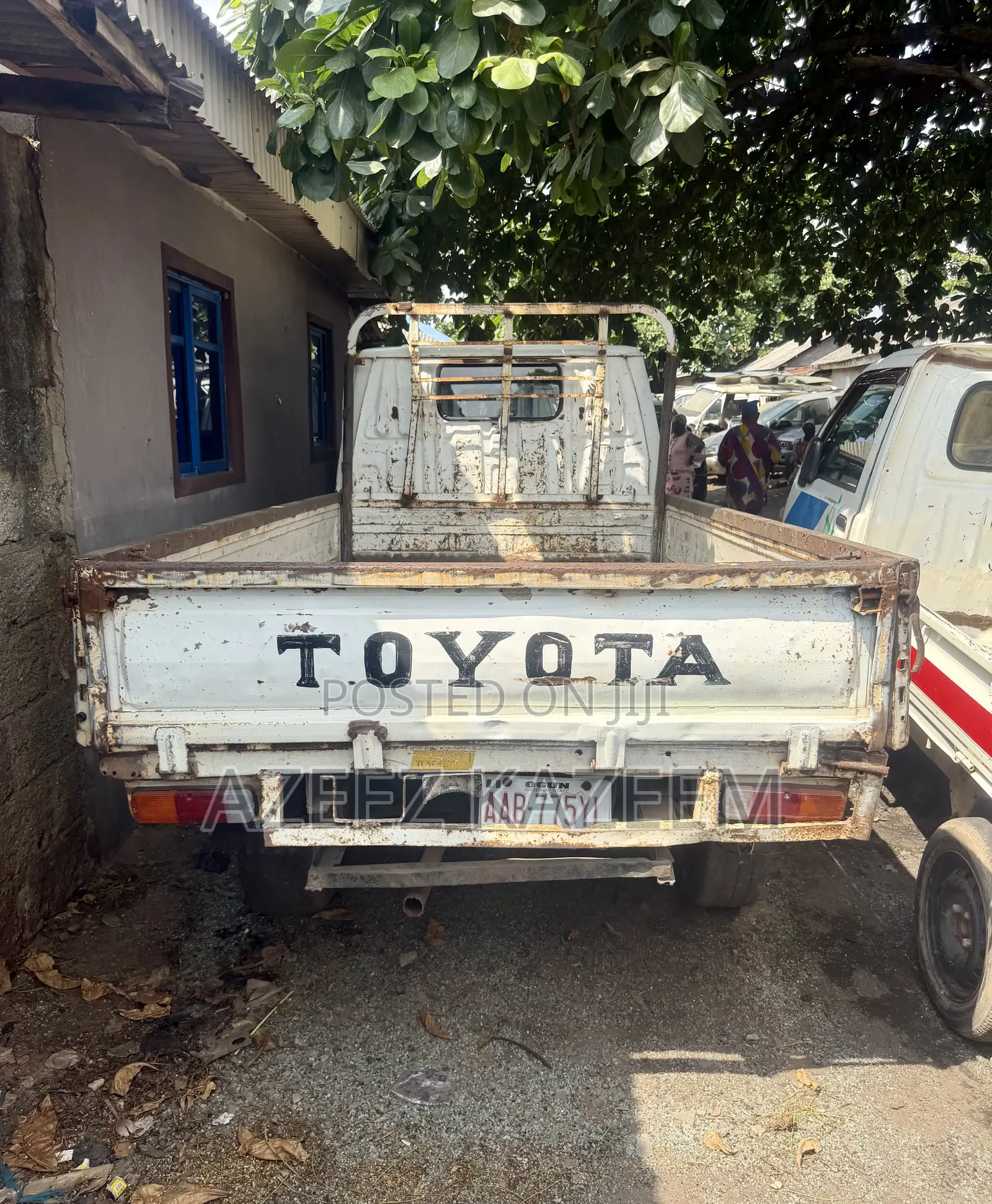 Toyota Dyna 100 First Body Japan