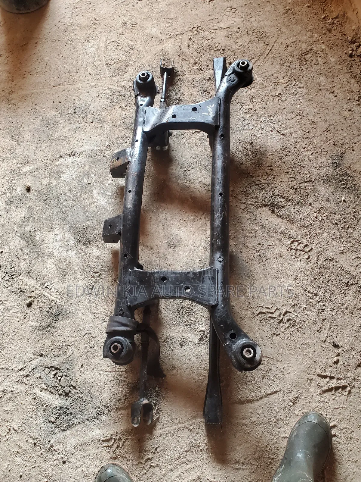 Hyundai Tucson Back Beam 2008 4x4