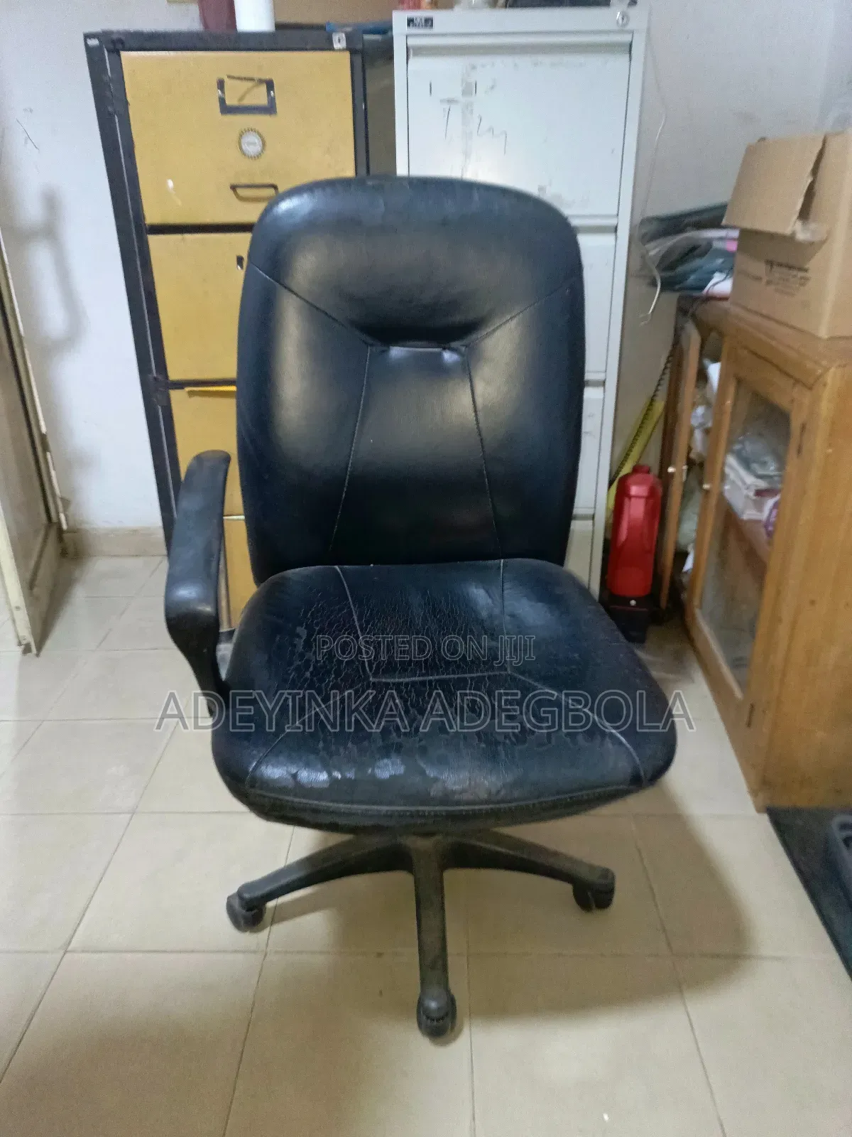 Sinking Office Chair? We Fix It Fast – Lagos